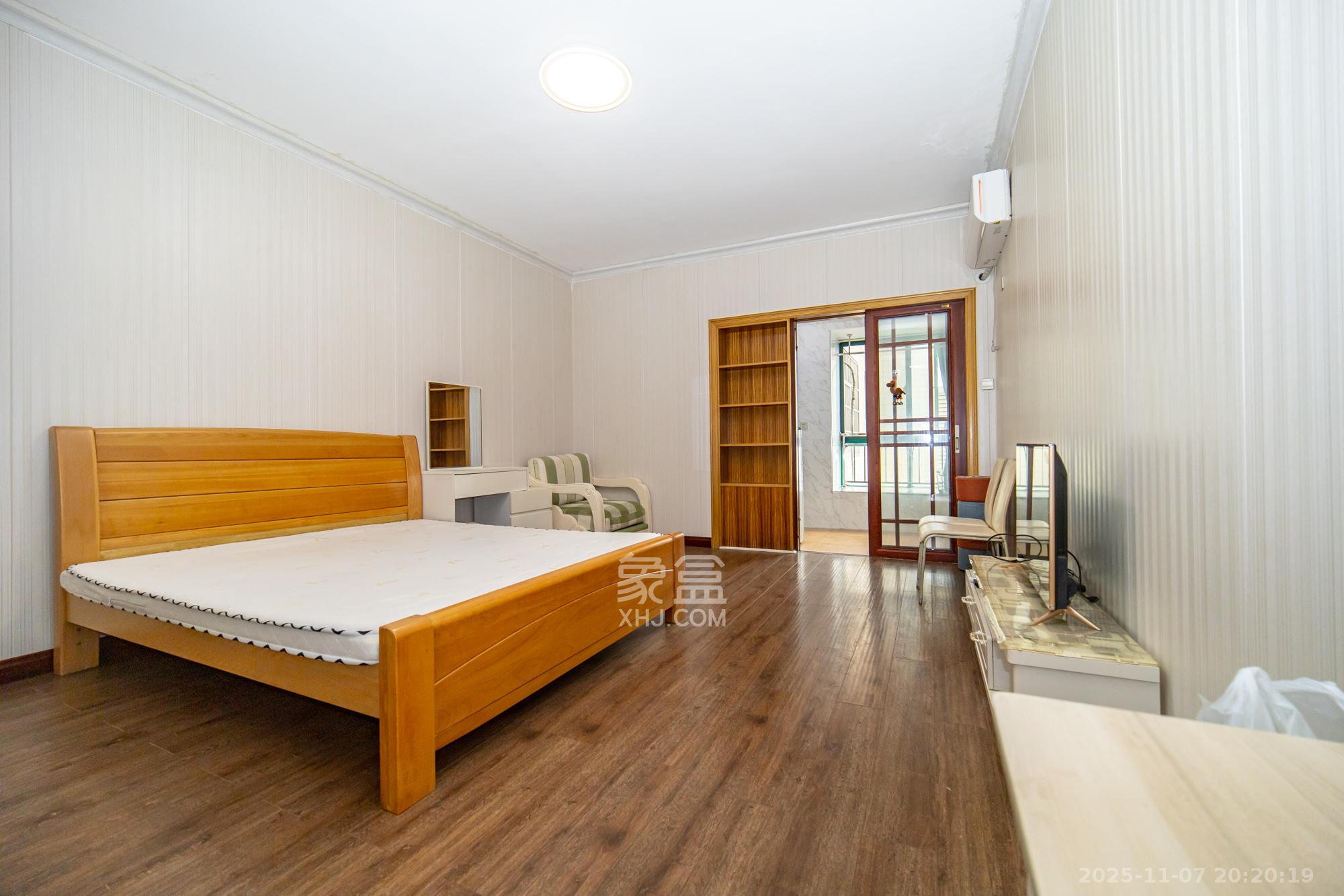 明城公寓  1室1厅1卫    19.8万