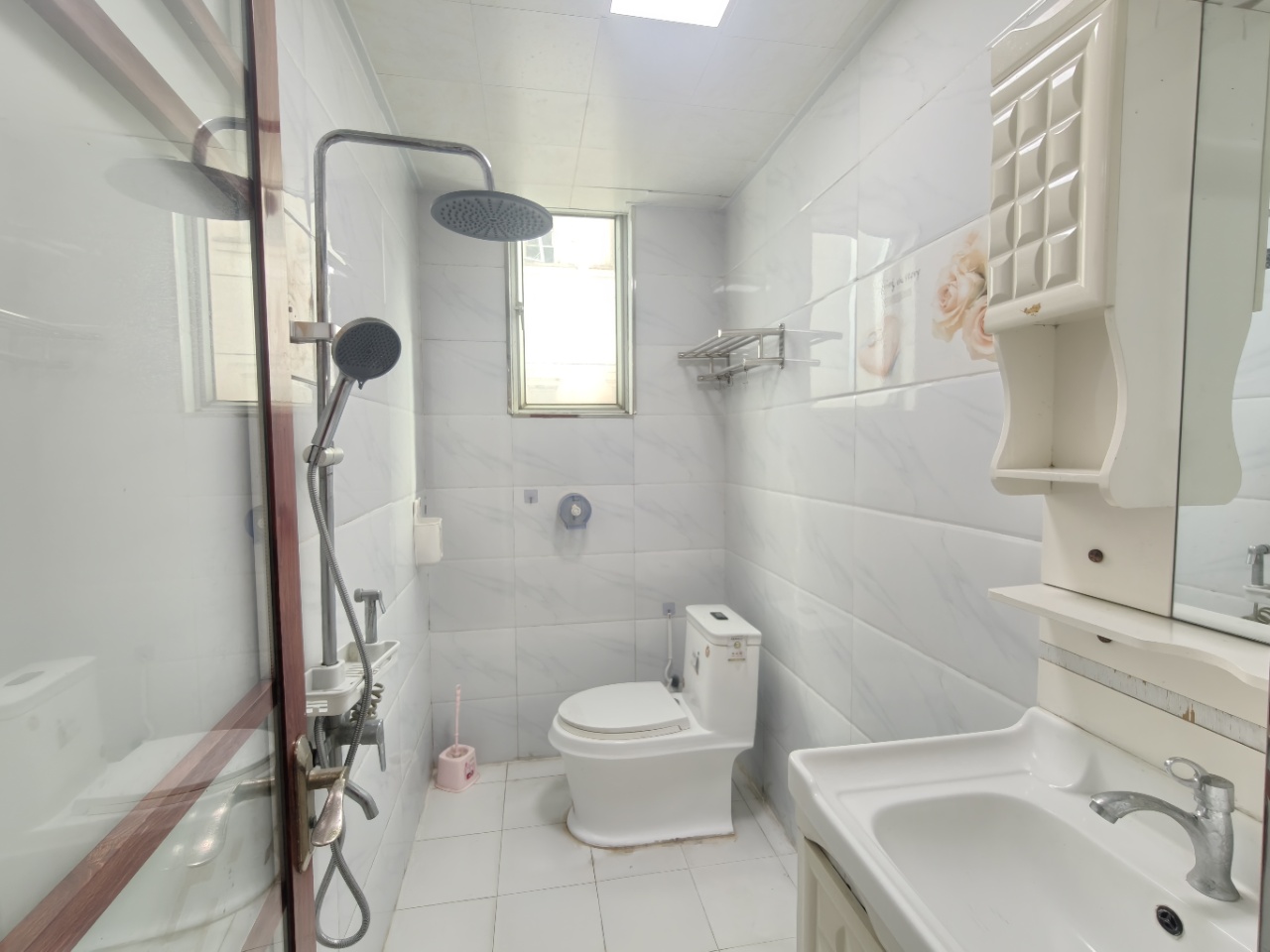 阳光巴洛克广场 3室2厅2卫 2500.0元/月 阳光巴洛克广场 3室2厅2卫 2500.0元/月室内图