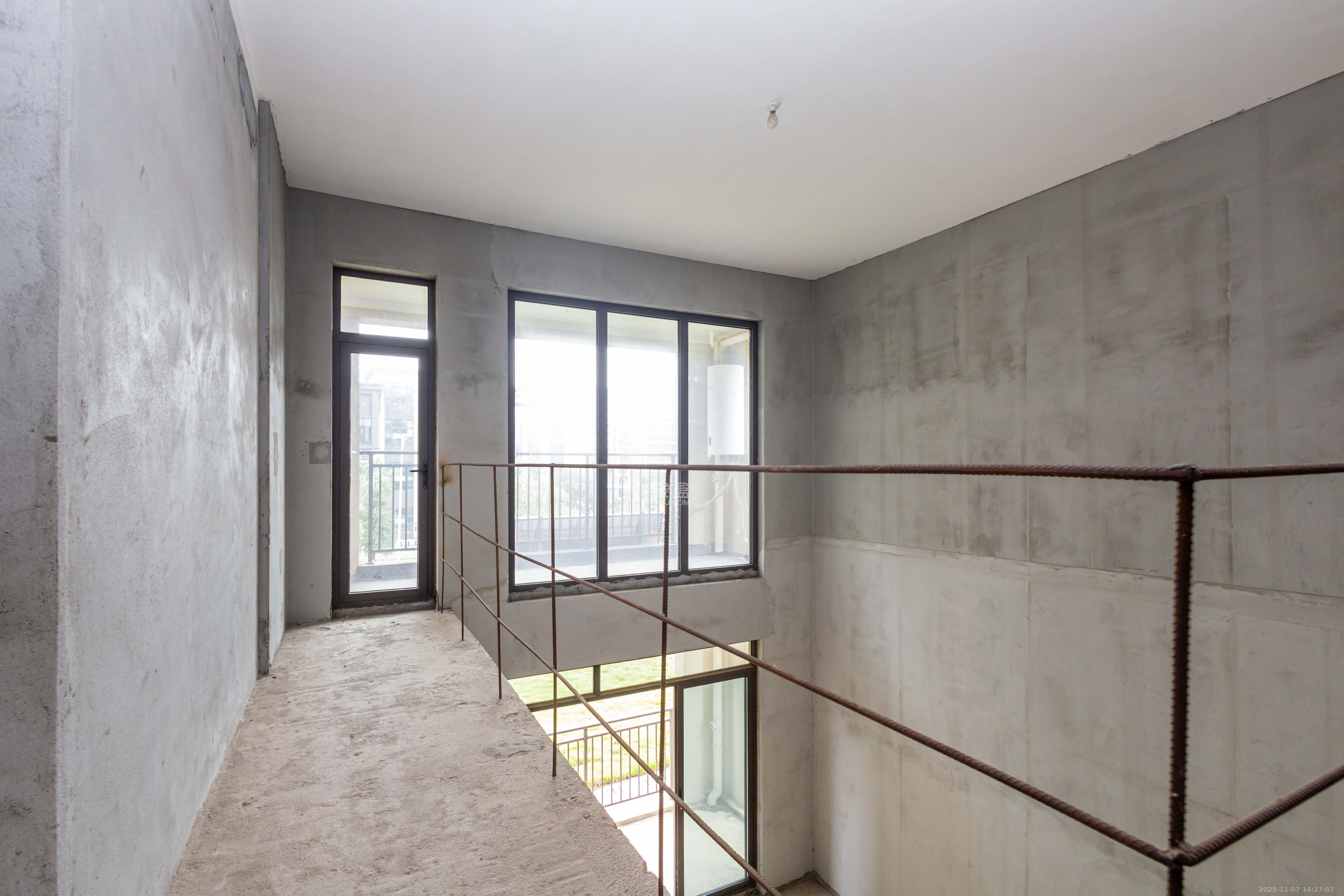 雅居乐新地 2室1厅1卫 26.0万 雅居乐新地 2室1厅1卫 26.0万卧室