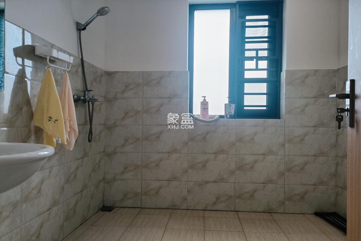 融创海口一号 3室2厅1卫 3600.0元/月 融创海口一号 3室2厅1卫 3600.0元/月室内图