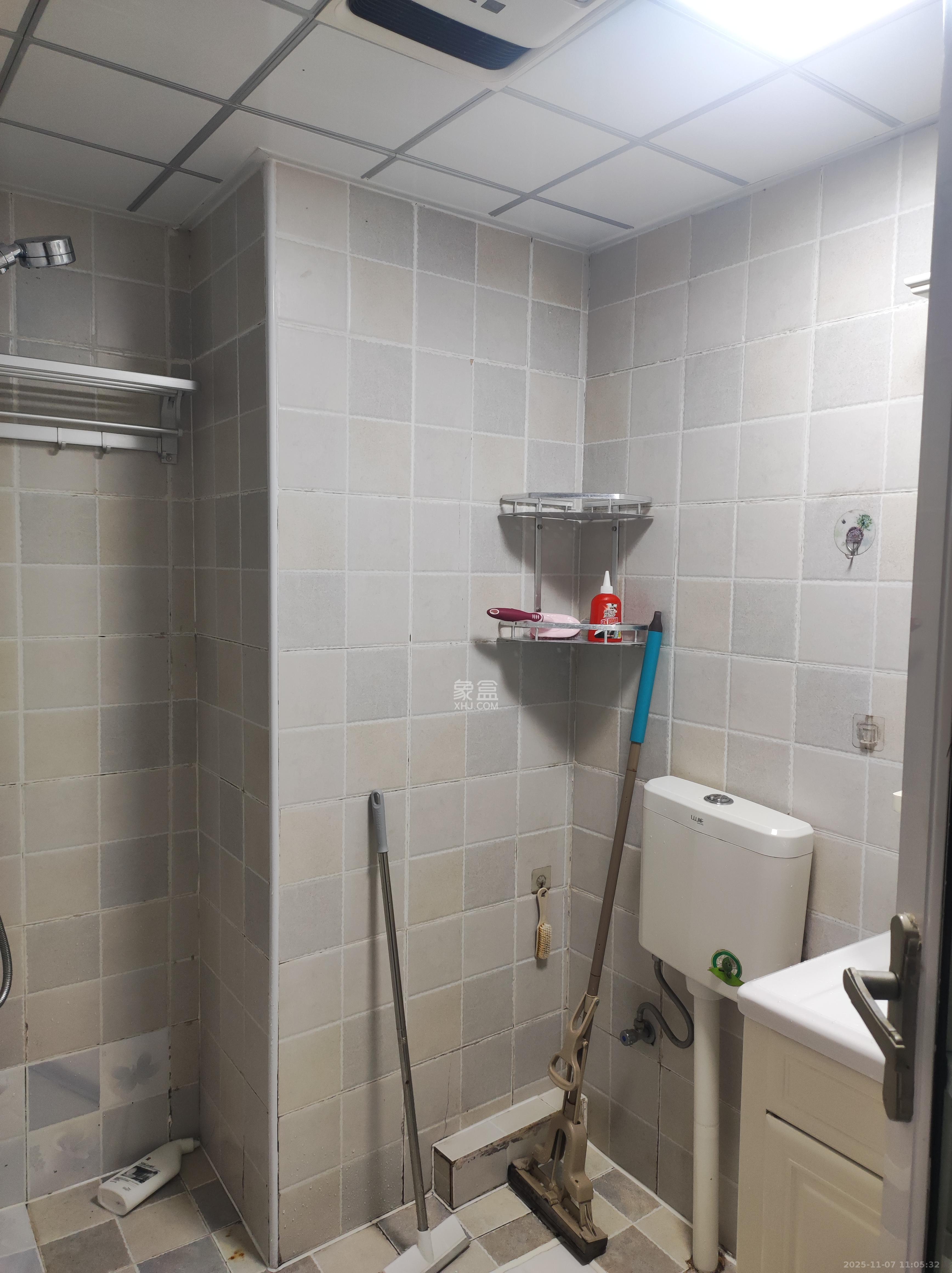 长大卧琥  1室1厅1卫    2000.0元/月室内图