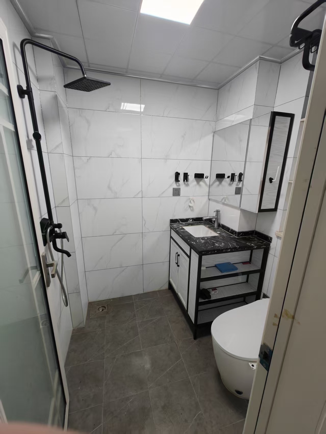 现代美居（喜盈门）  3室2厅2卫    3500.0元/月室内图