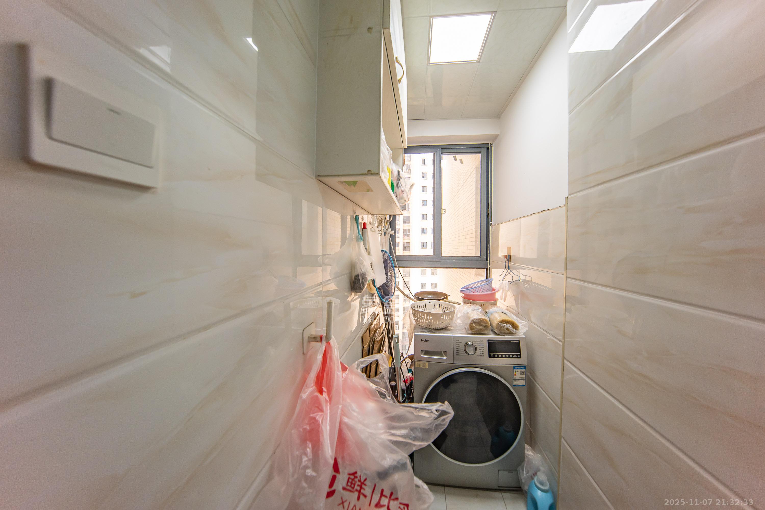 湘熙水郡(观澜海赋家园) 3室2厅1卫 98.0万 湘熙水郡(观澜海赋家园) 3室2厅1卫 98.0万阳台