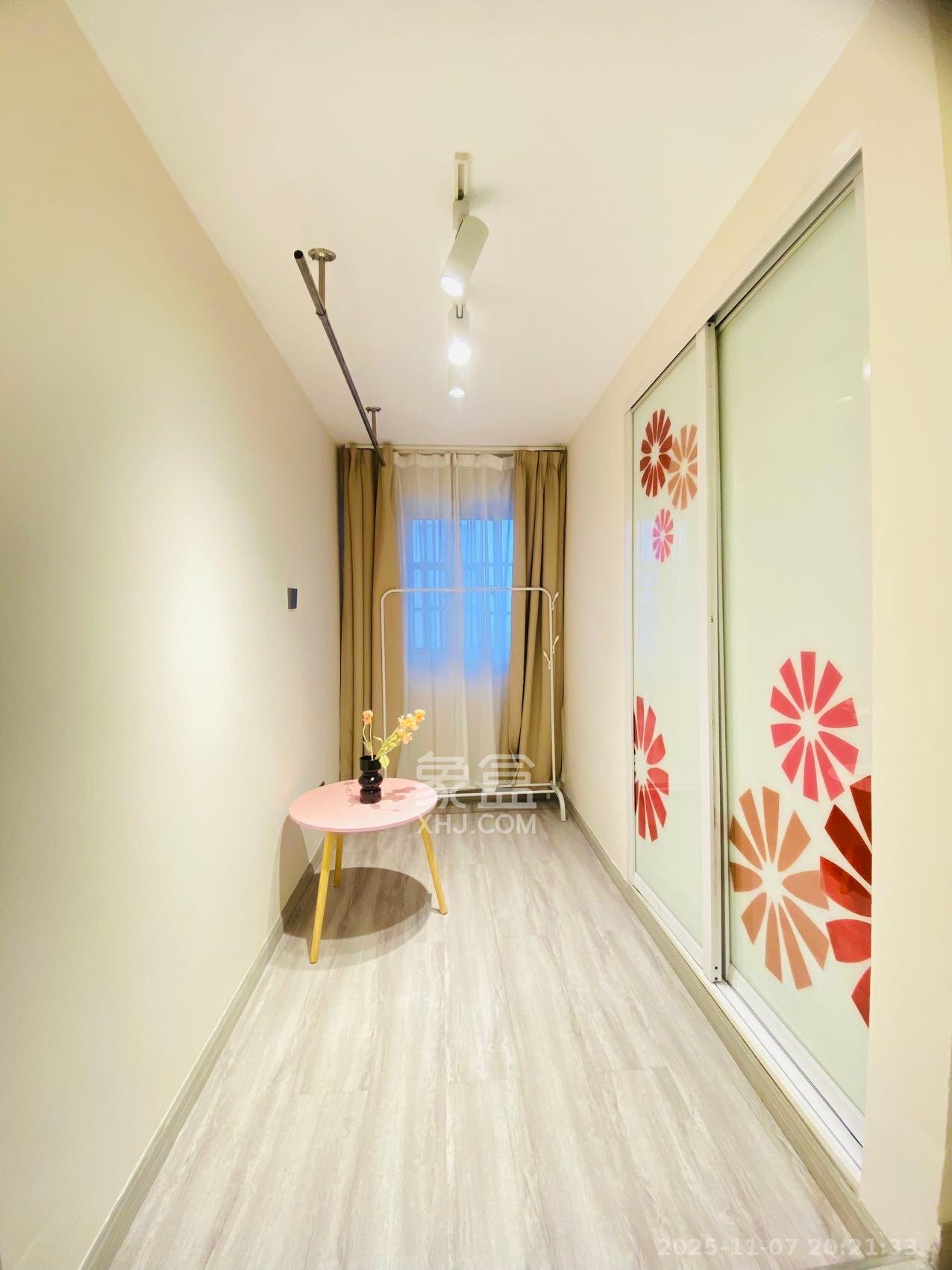 宏景名厦  1室2厅2卫    3580.0元/月室内图