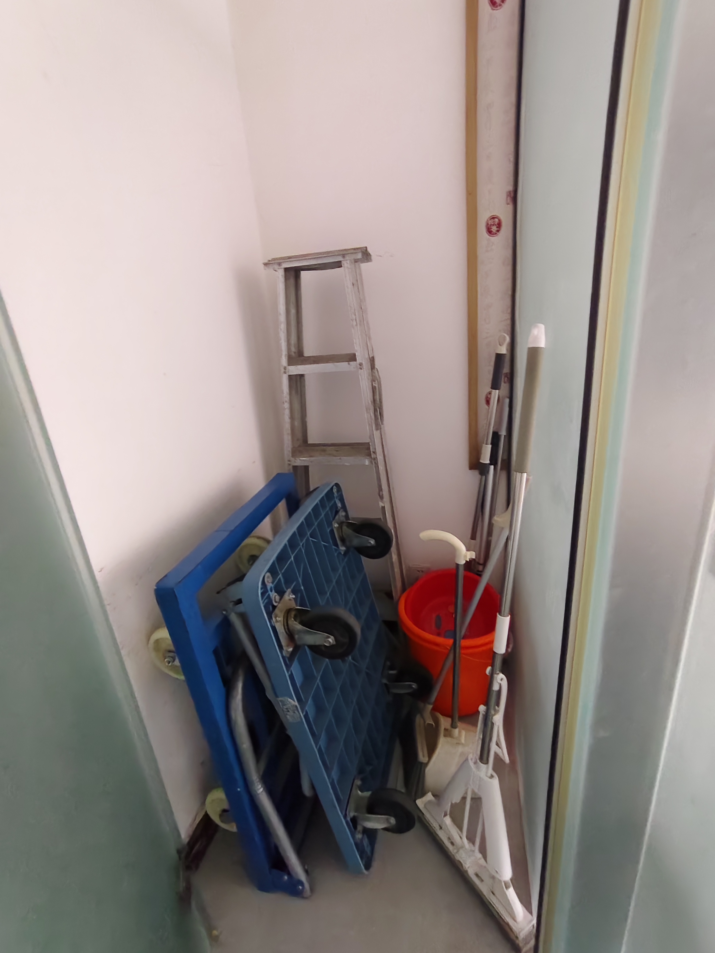 龙泉家园 4室2厅2卫 196.0万 龙泉家园 4室2厅2卫 196.0万室内图