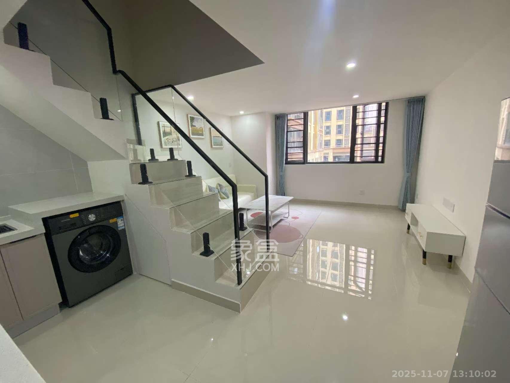 世茂璀璨天城公寓  2室1厅1卫    2200.0元/月