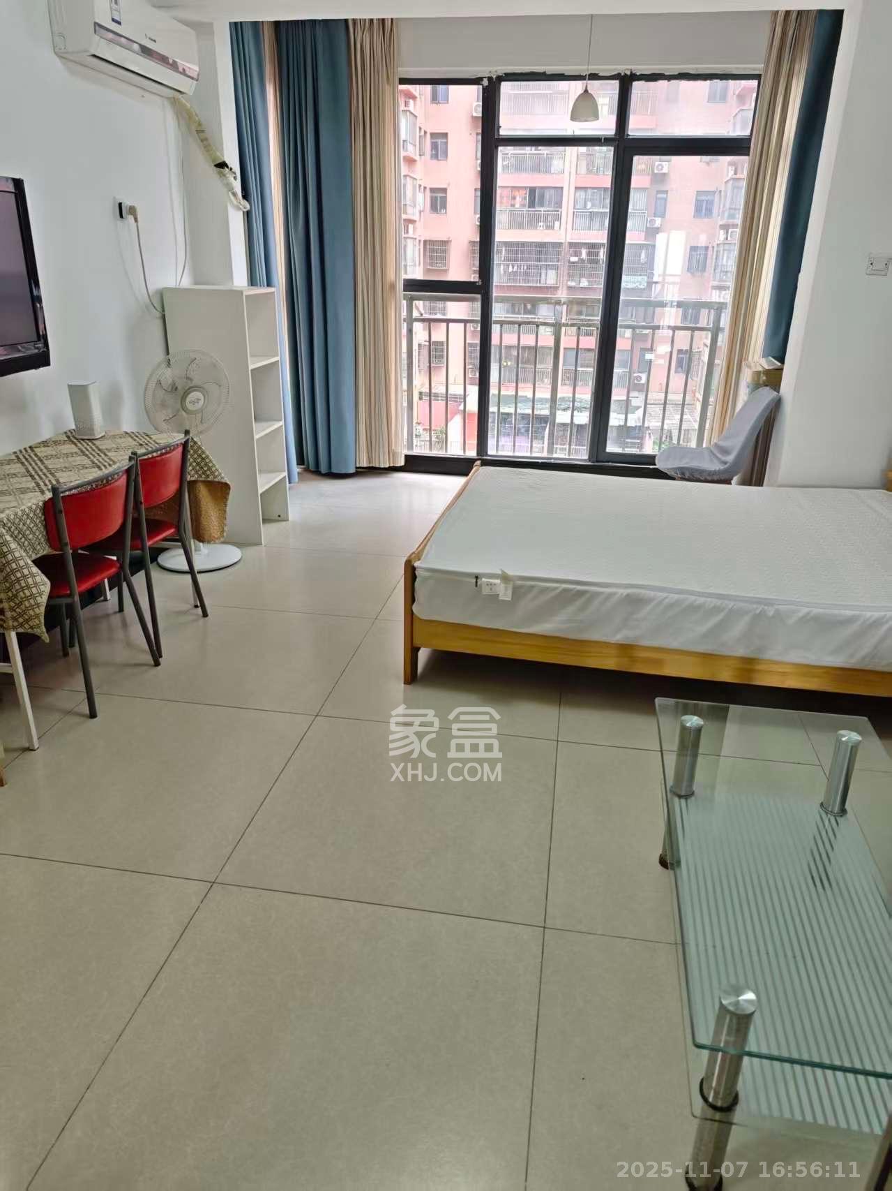 金领家族  1室1厅1卫    1280.0元/月室内图