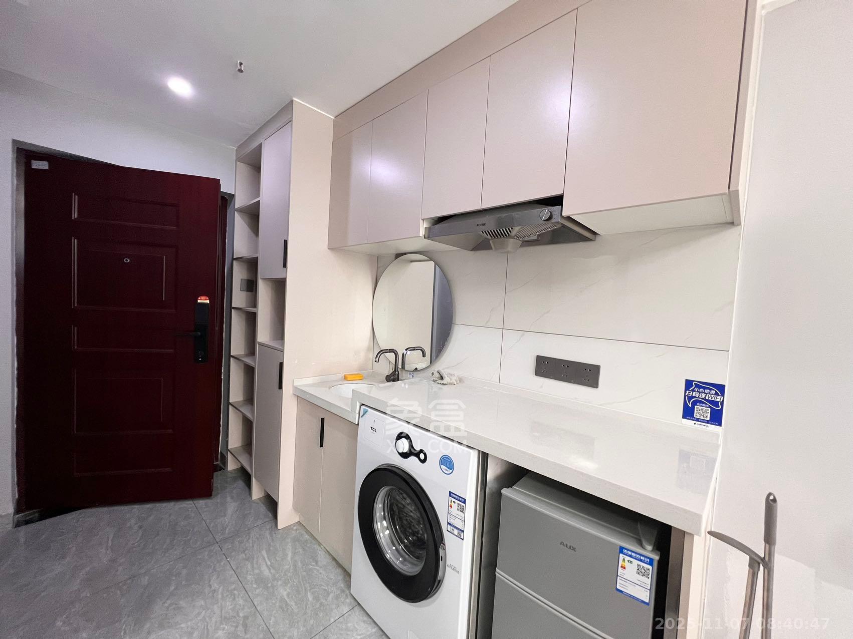 保利天禧EF区 1室1厅1卫 1700.0元/月 保利天禧EF区 1室1厅1卫 1700.0元/月室内图