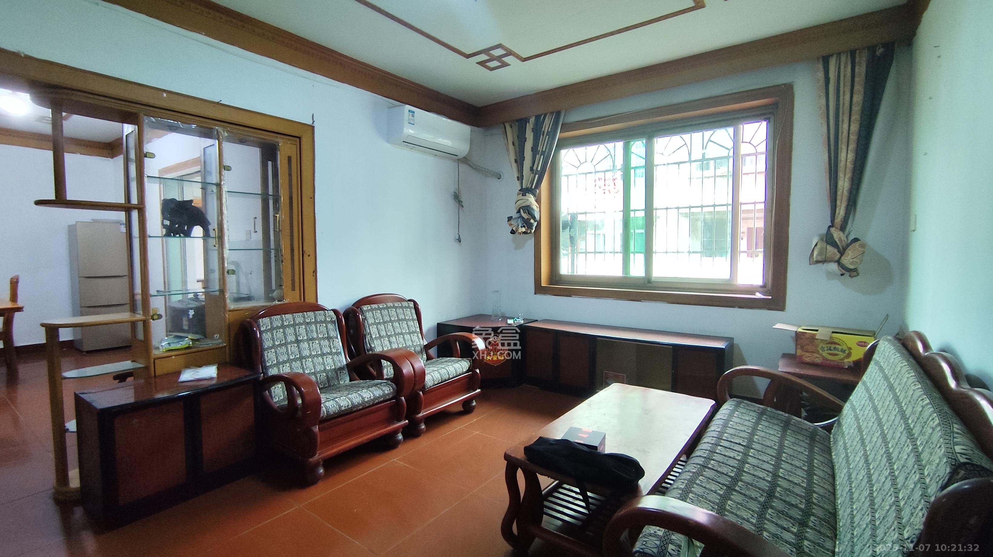 南园小区  3室2厅1卫    1100.0元/月