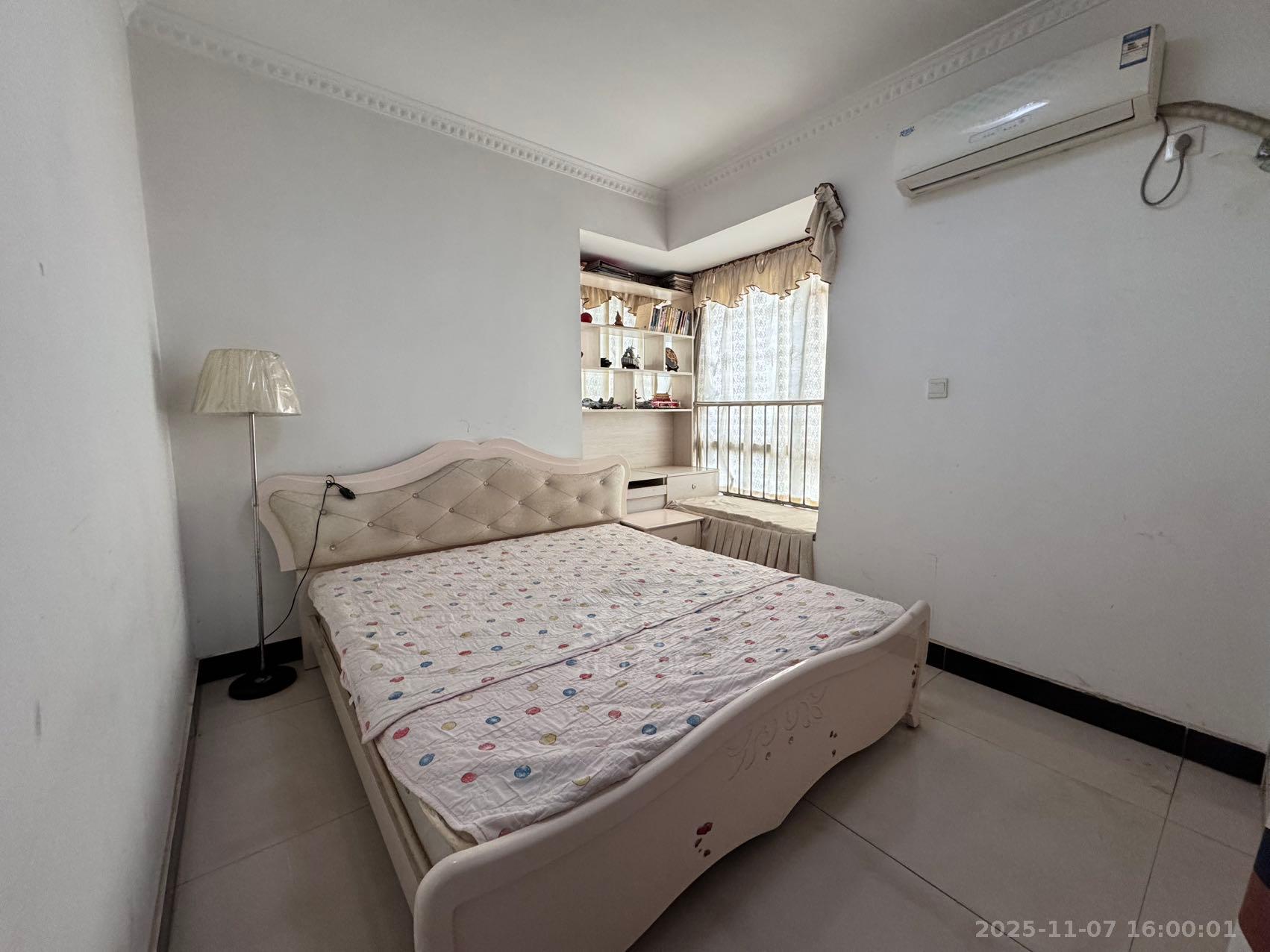 华晨御园 2室2厅1卫 1500.0元/月 华晨御园 2室2厅1卫 1500.0元/月室内图