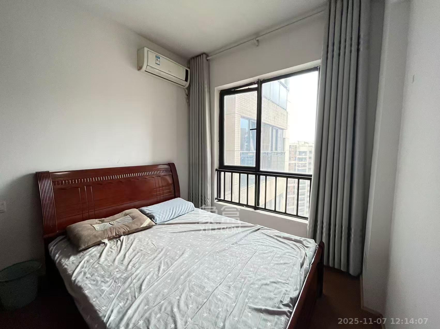 达美D6区  3室2厅2卫    2500.0元/月室内图