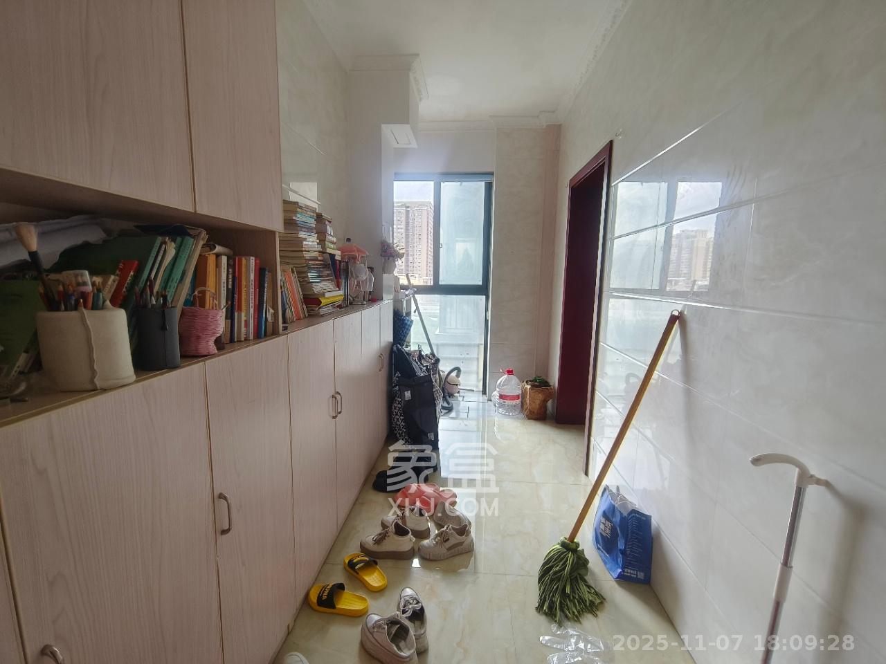 泊爱蓝湾  3室1厅2卫    3200.0元/月室内图