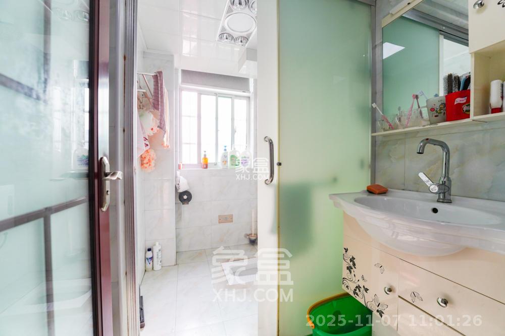 桃花古潭小区(天际绿洲) 2室1厅1卫 2000.0元/月 桃花古潭小区(天际绿洲) 2室1厅1卫 2000.0元/月室内图