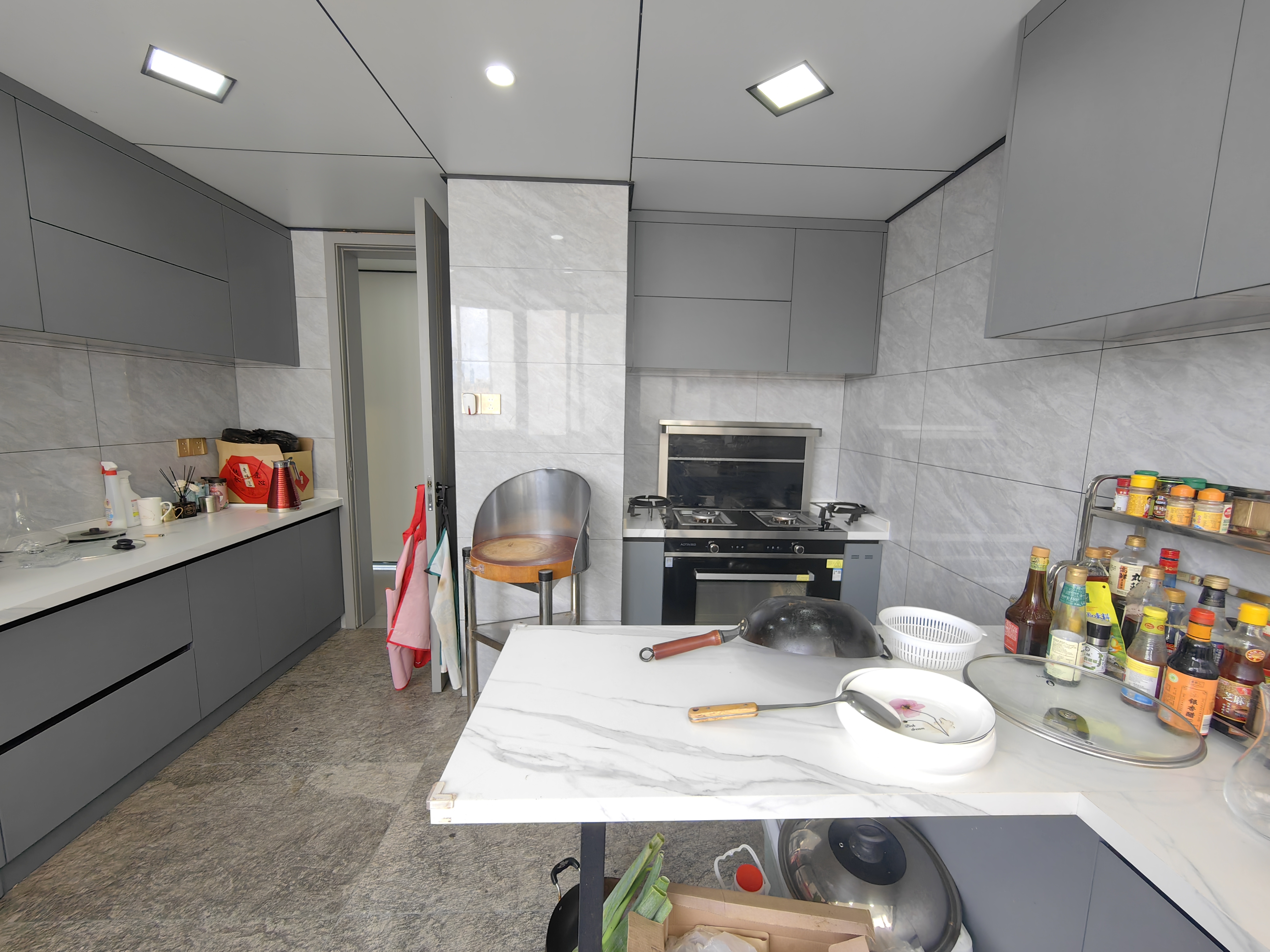 龙泉家园 4室2厅2卫 198.0万 龙泉家园 4室2厅2卫 198.0万室内图