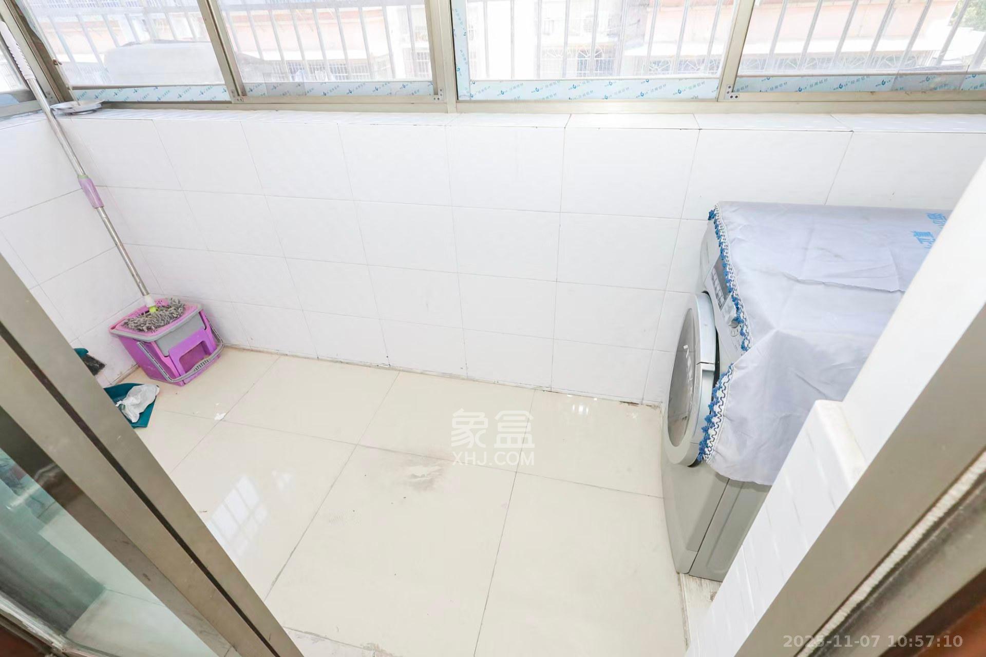 桔洲新苑(观沙岭) 3室2厅2卫 2200.0元/月 桔洲新苑(观沙岭) 3室2厅2卫 2200.0元/月室内图