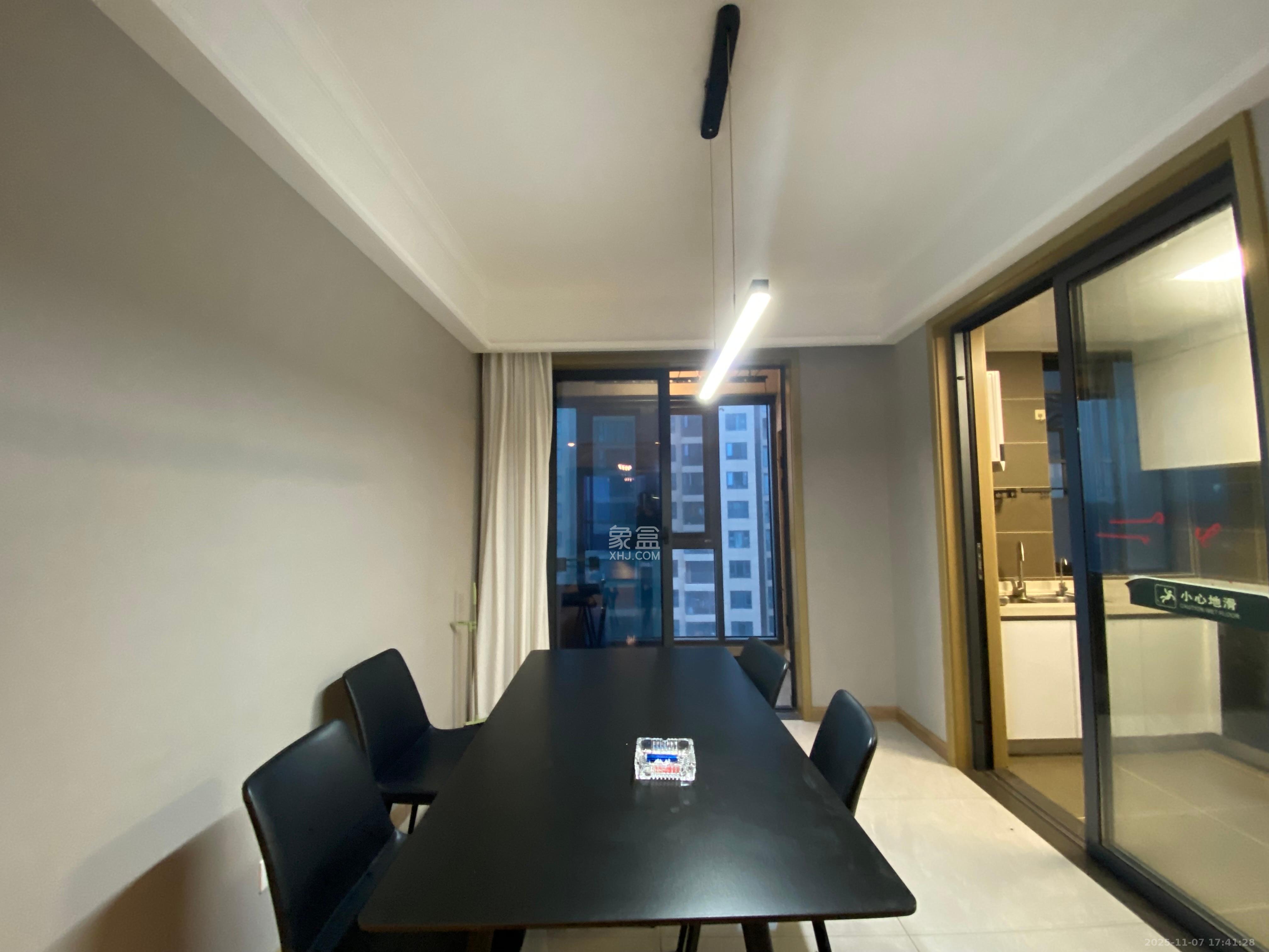 运达锦绣广场  3室2厅2卫    3600.0元/月室内图