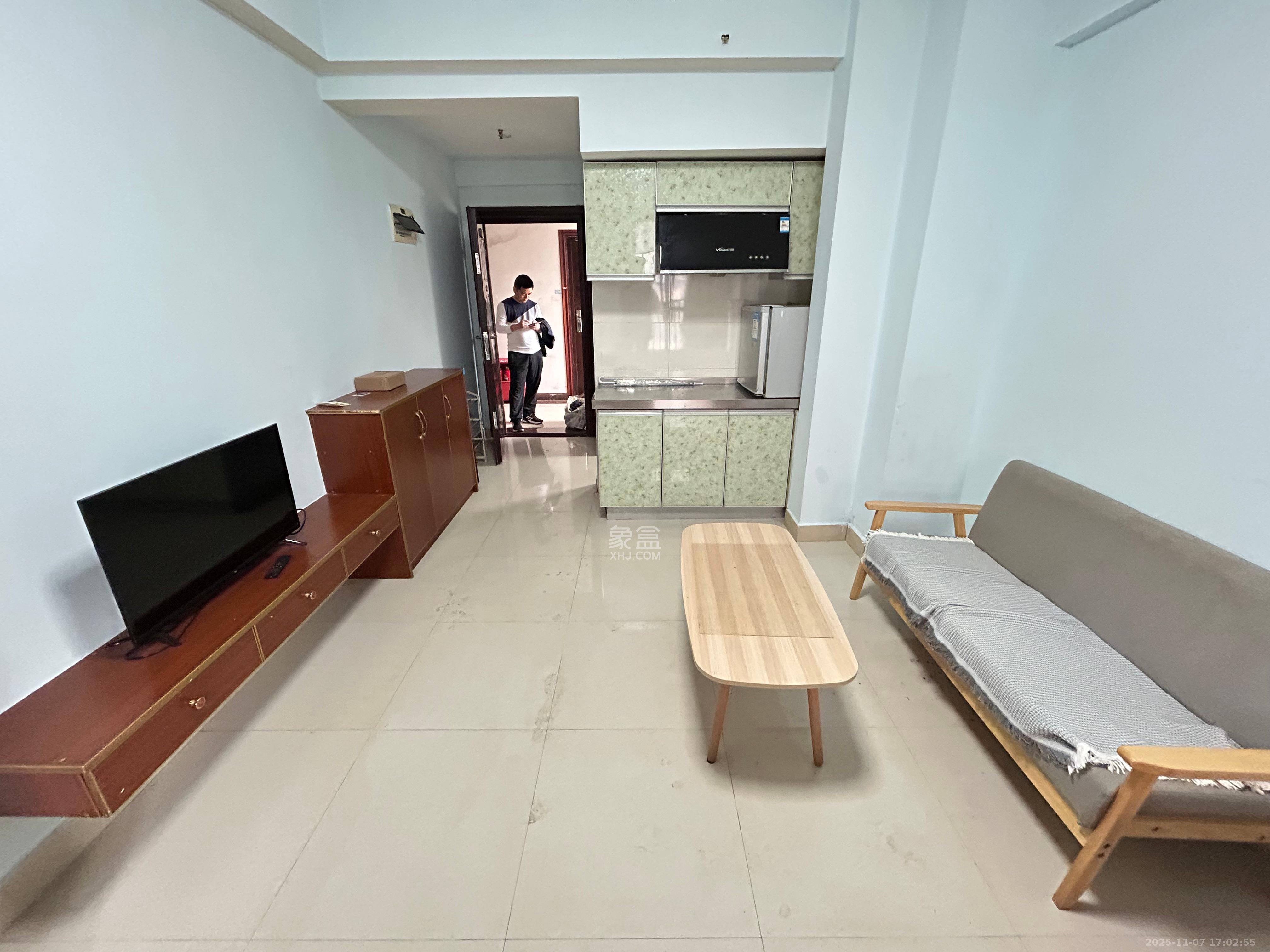 佳兴国际汇  1室1厅1卫    1400.0元/月室内图