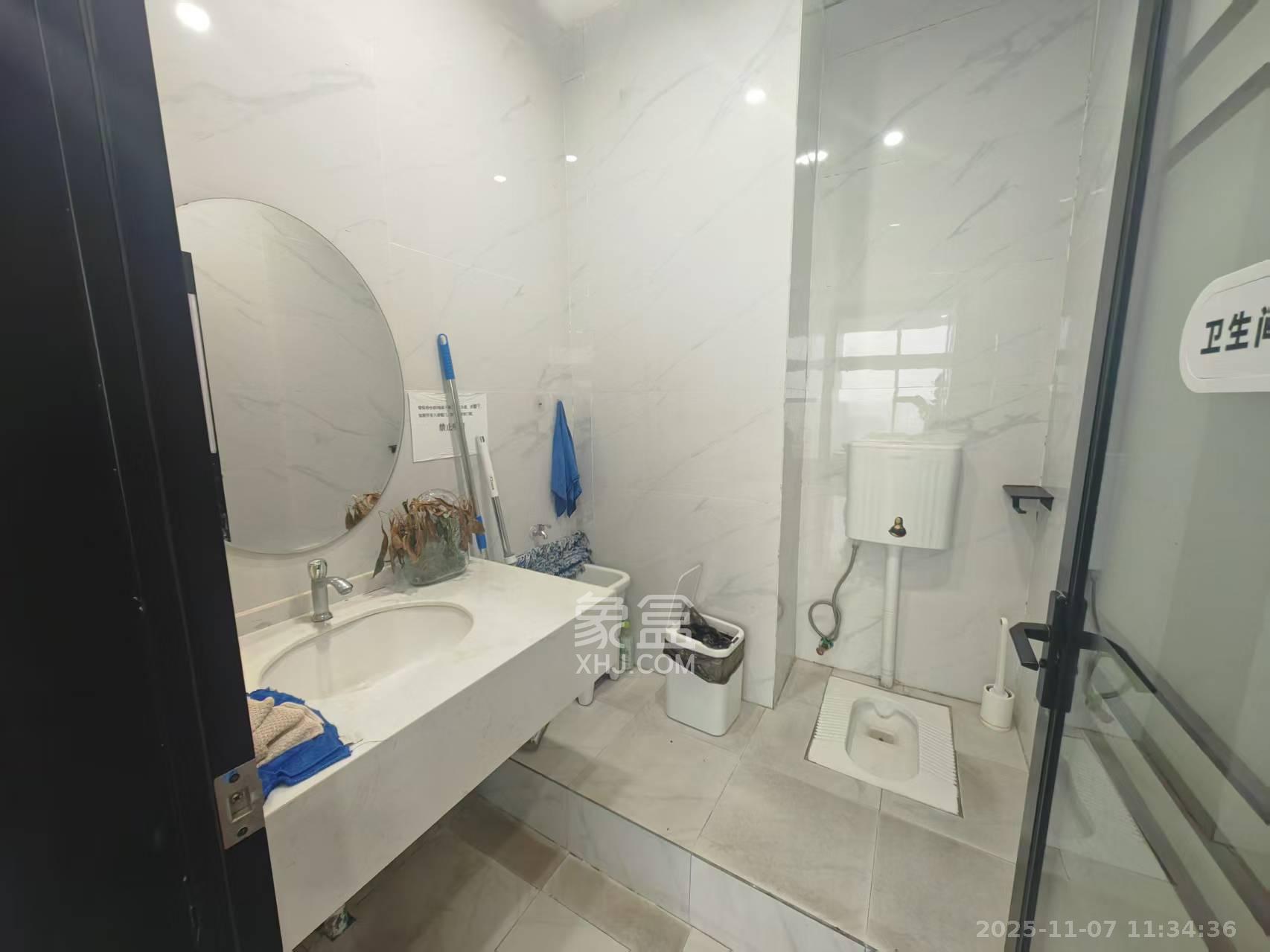 京武浪琴山三期（京武中心）  1室1厅1卫    8000.0元/月室内图