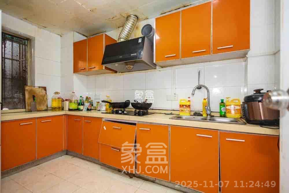 阳光紫薇园 4室2厅2卫 2800.0元/月 阳光紫薇园 4室2厅2卫 2800.0元/月室内图