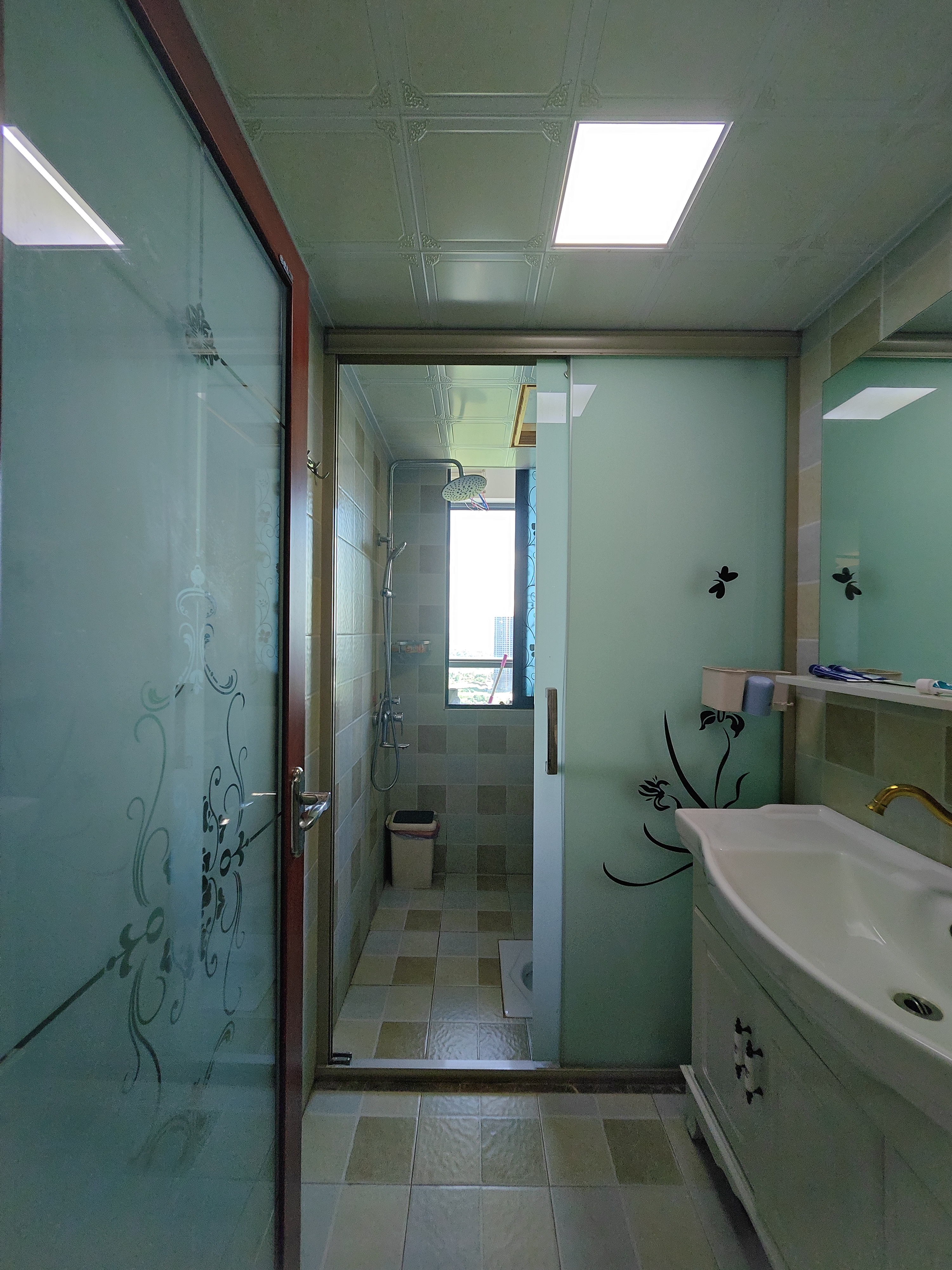 长湖峰境 4室2厅2卫 2800.0元/月 长湖峰境 4室2厅2卫 2800.0元/月室内图