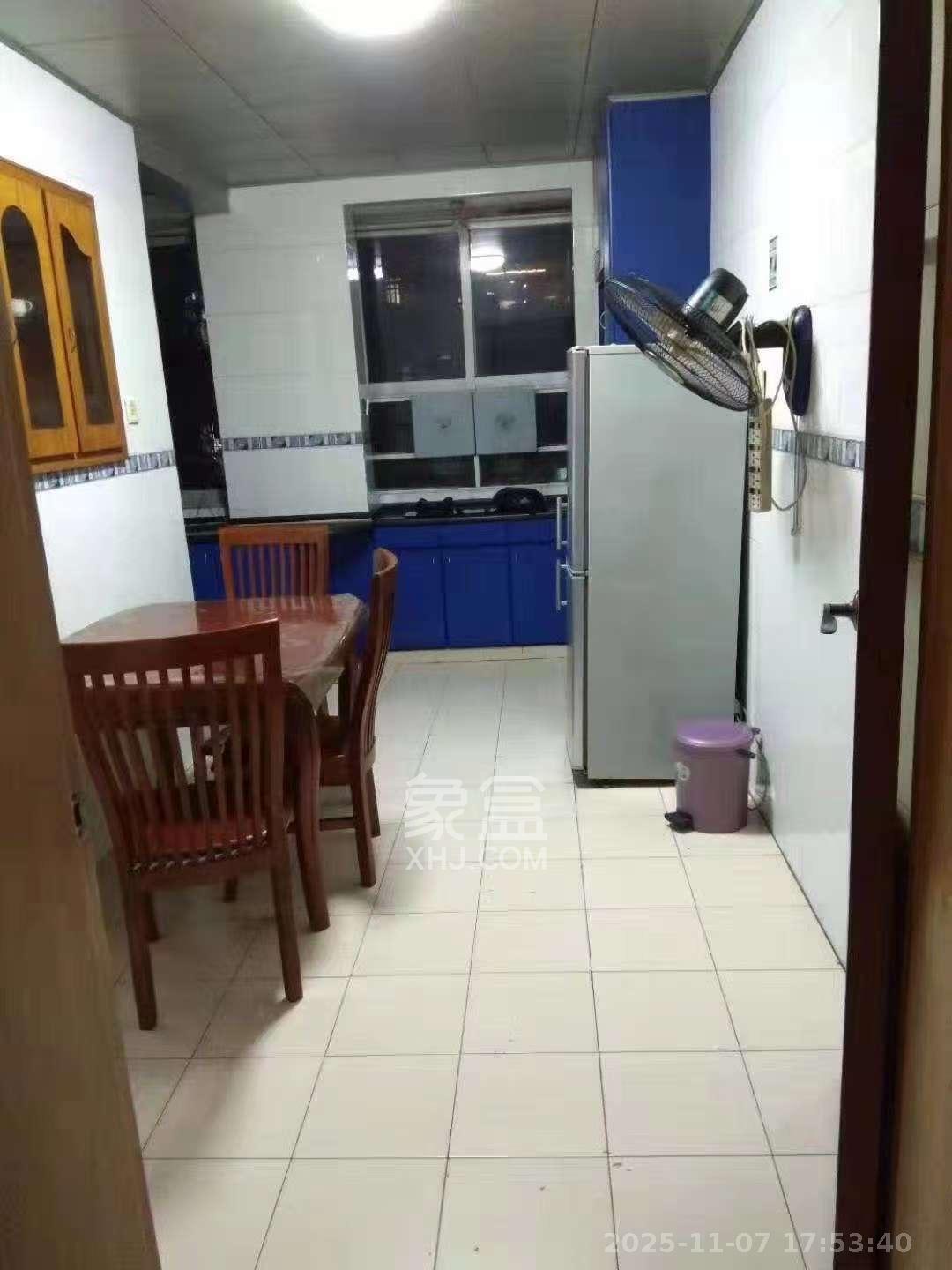 火星三片（月桂社区）  3室2厅2卫    1600.0元/月室内图