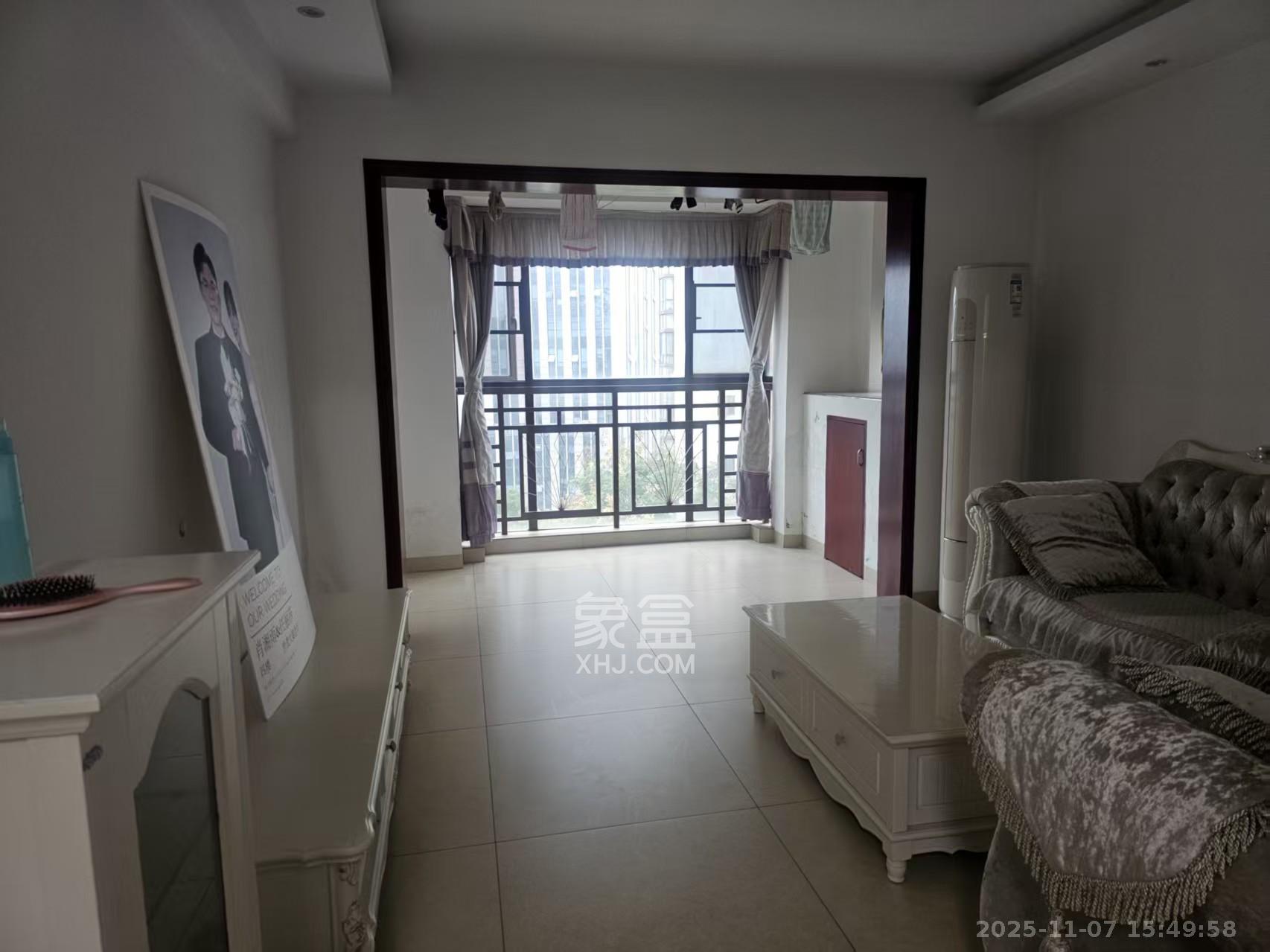 高信向日葵  2室2厅1卫    2600.0元/月室内图