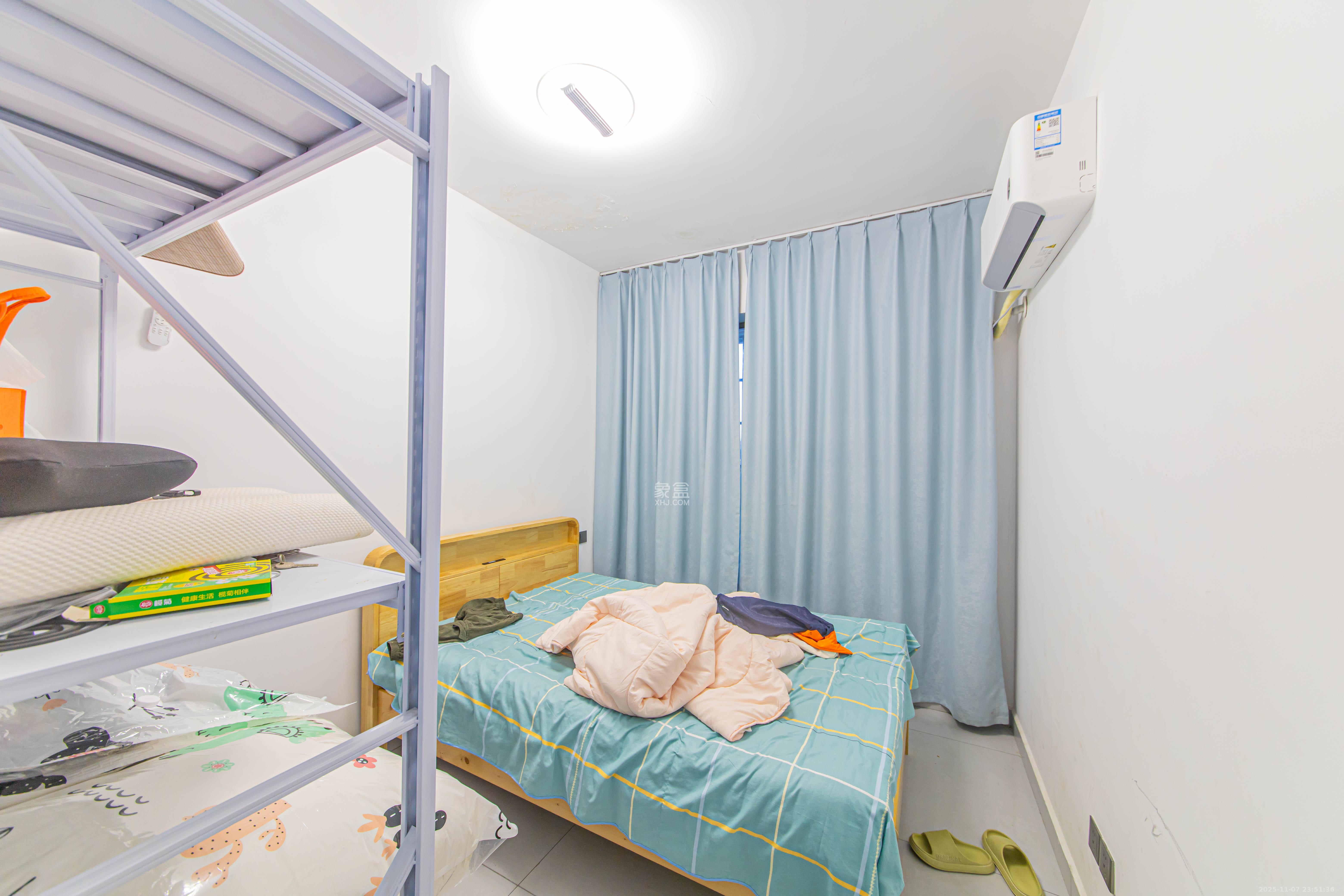 绿地公馆(绿地名邸) 3室2厅2卫 92.0万 绿地公馆(绿地名邸) 3室2厅2卫 92.0万卧室