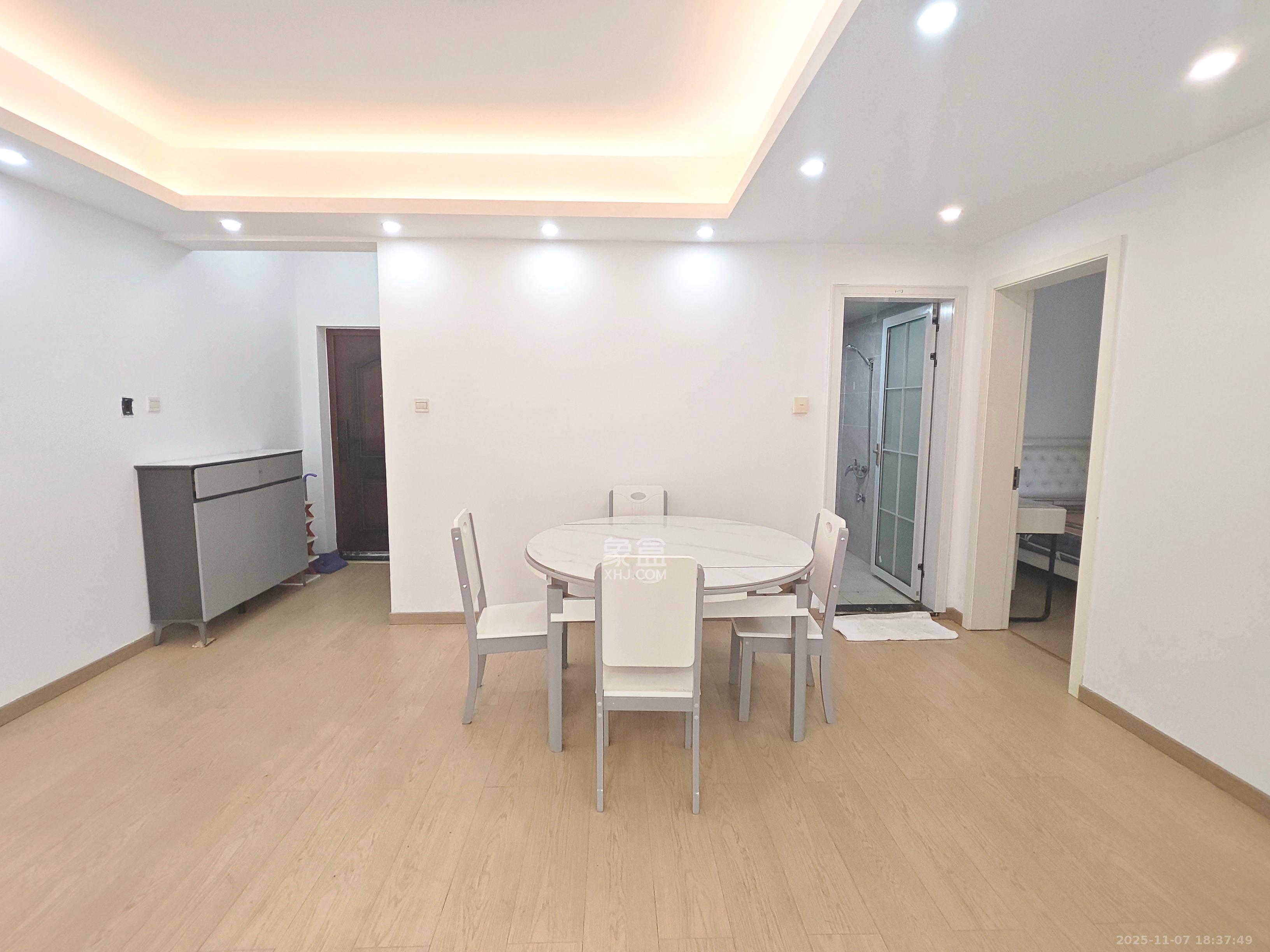 振业城二期 1室2厅2卫 3200.0元/月 振业城二期 1室2厅2卫 3200.0元/月室内图