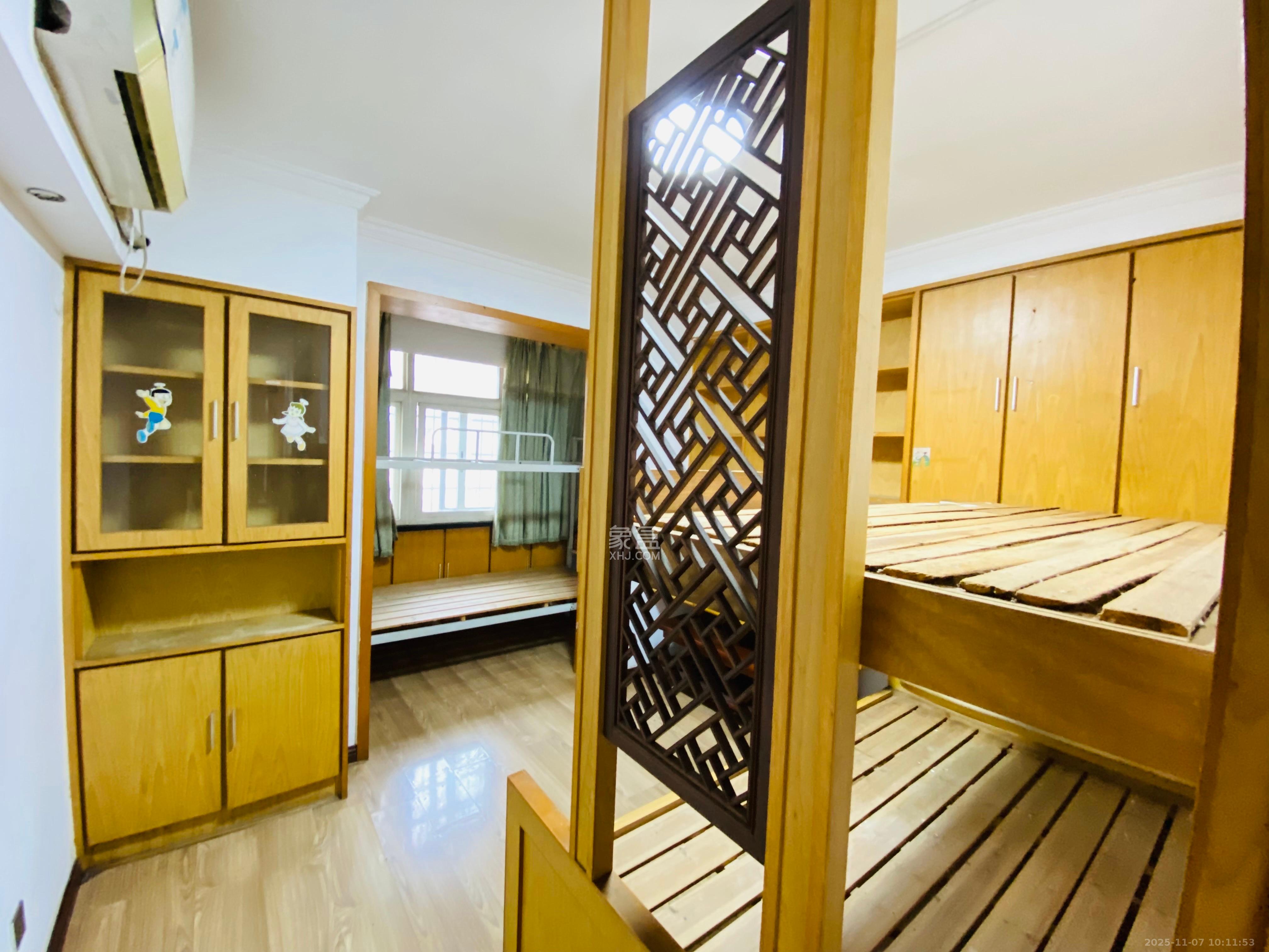 信丰民居 3室2厅1卫 3500.0元/月 信丰民居 3室2厅1卫 3500.0元/月室内图