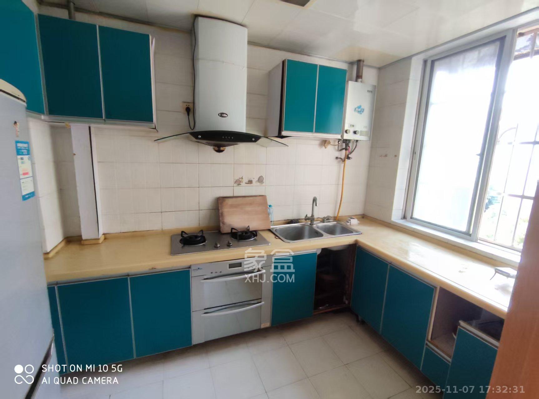 景湾小区（井湾小区）  3室2厅1卫    1600.0元/月室内图