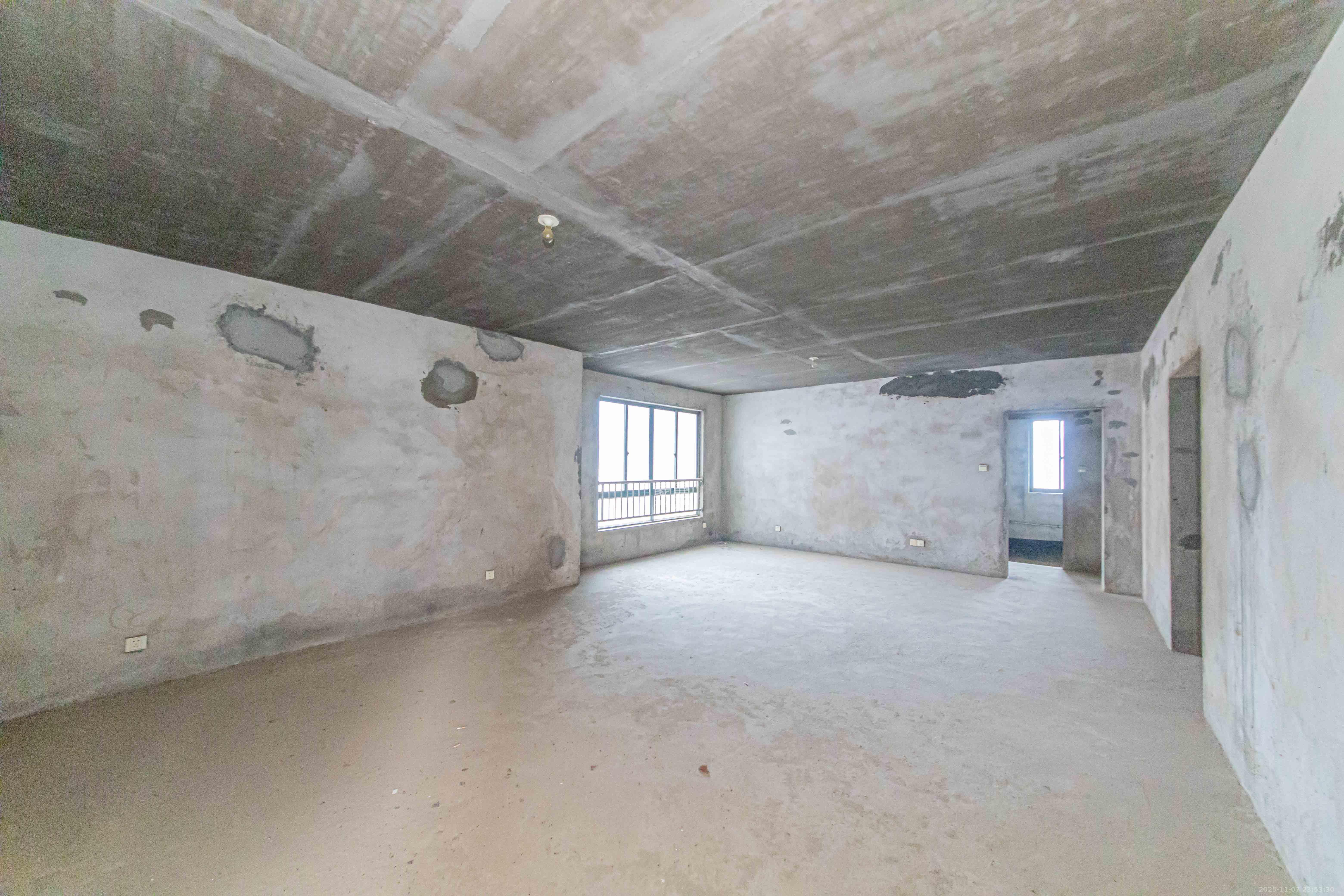 保利花园 3室2厅2卫 123.0万 保利花园 3室2厅2卫 123.0万客厅