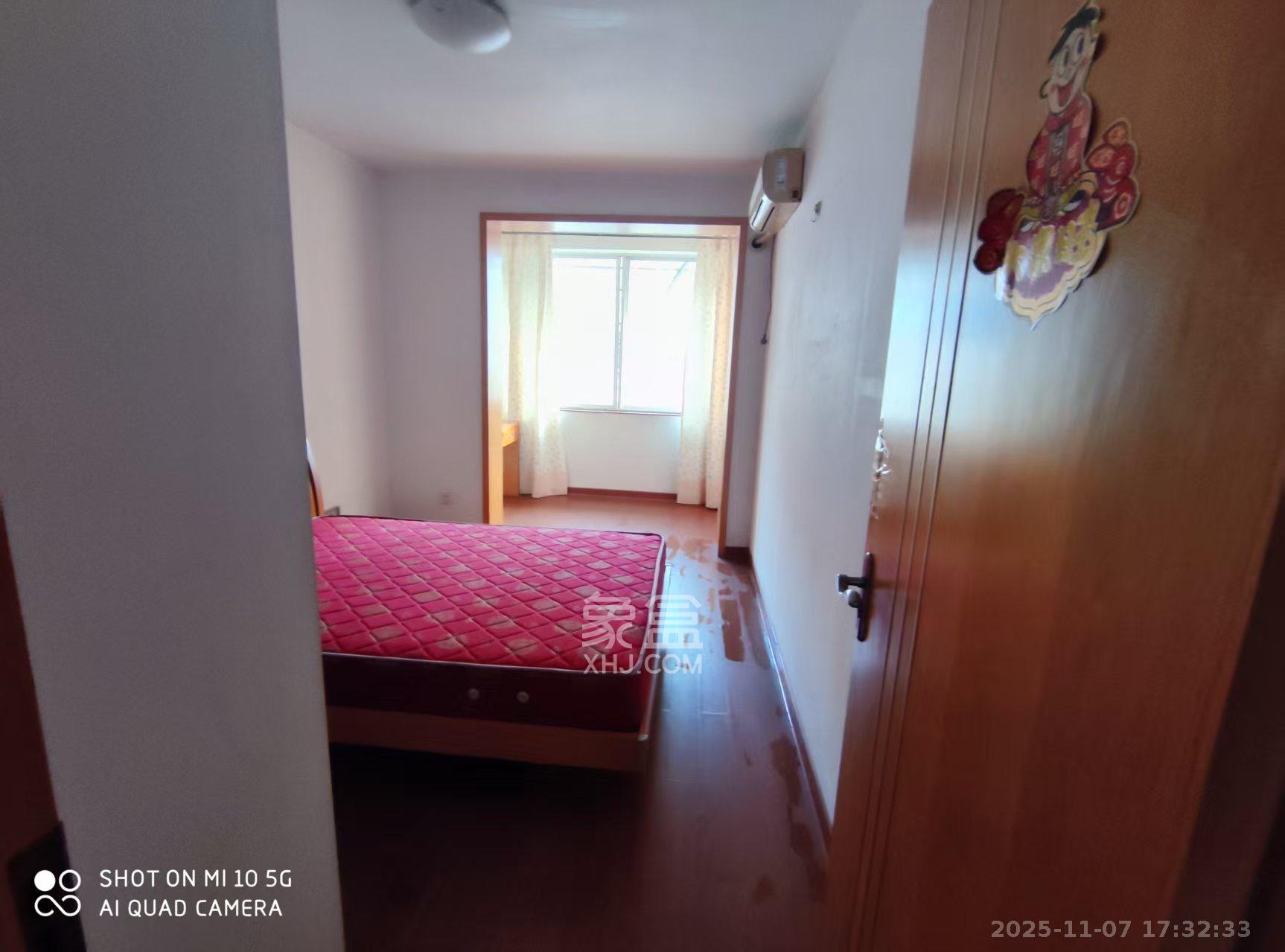 景湾小区(井湾小区) 3室2厅1卫 1600.0元/月 景湾小区(井湾小区) 3室2厅1卫 1600.0元/月室内图