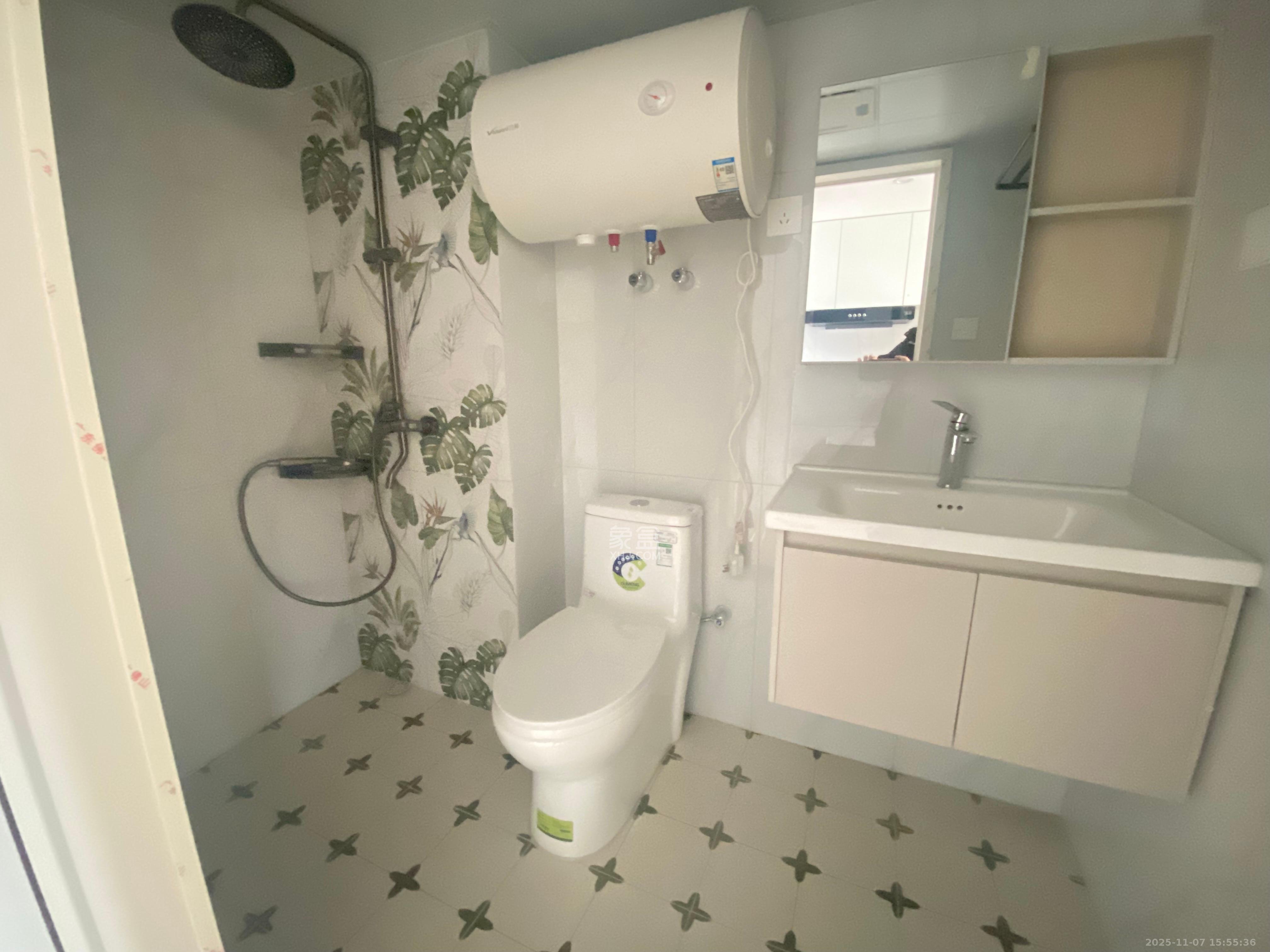 金地峯范  2室1厅1卫    2500.0元/月室内图