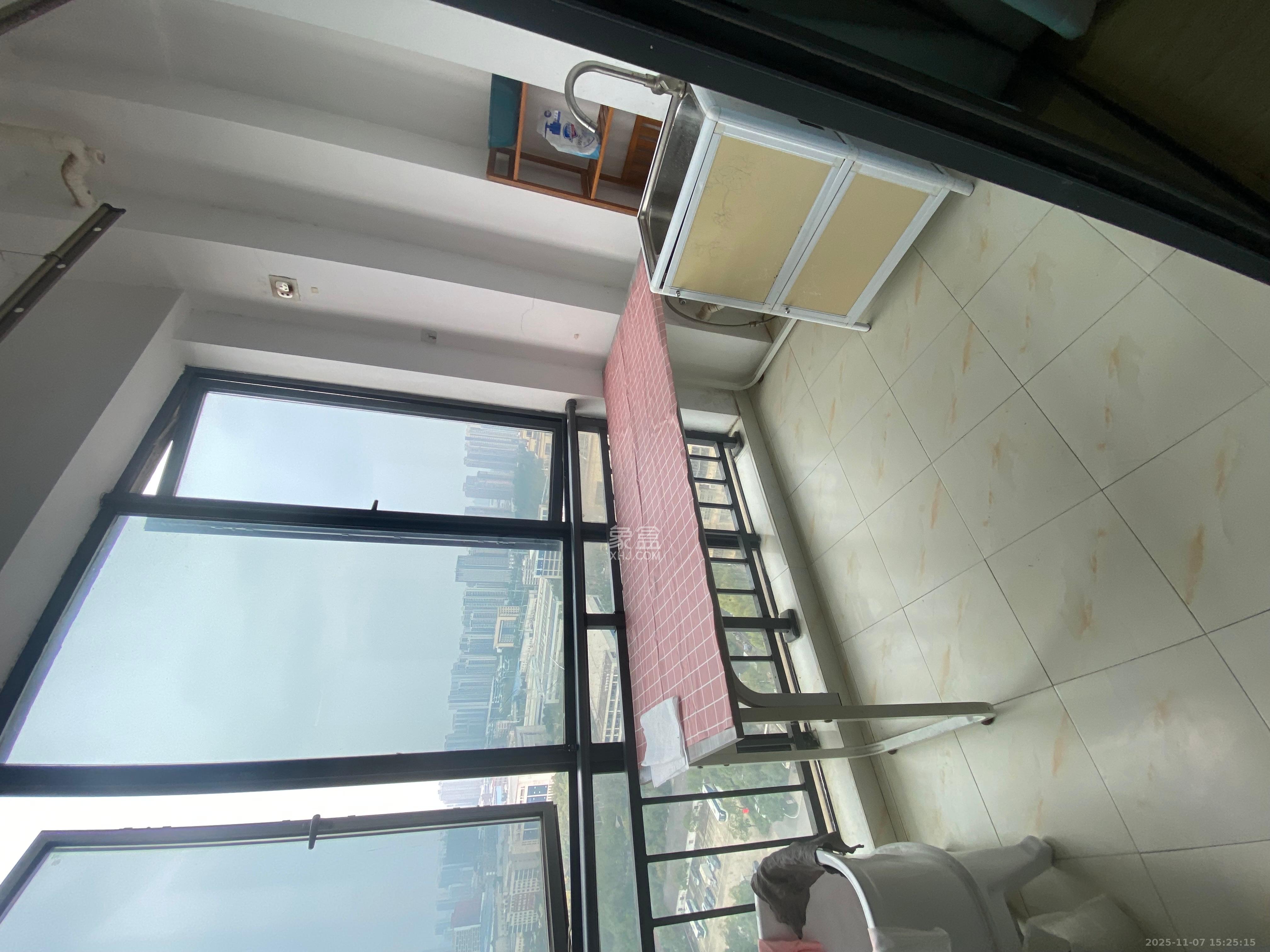 保利麓谷林语I区 1室1厅1卫 1400.0元/月 保利麓谷林语I区 1室1厅1卫 1400.0元/月室内图