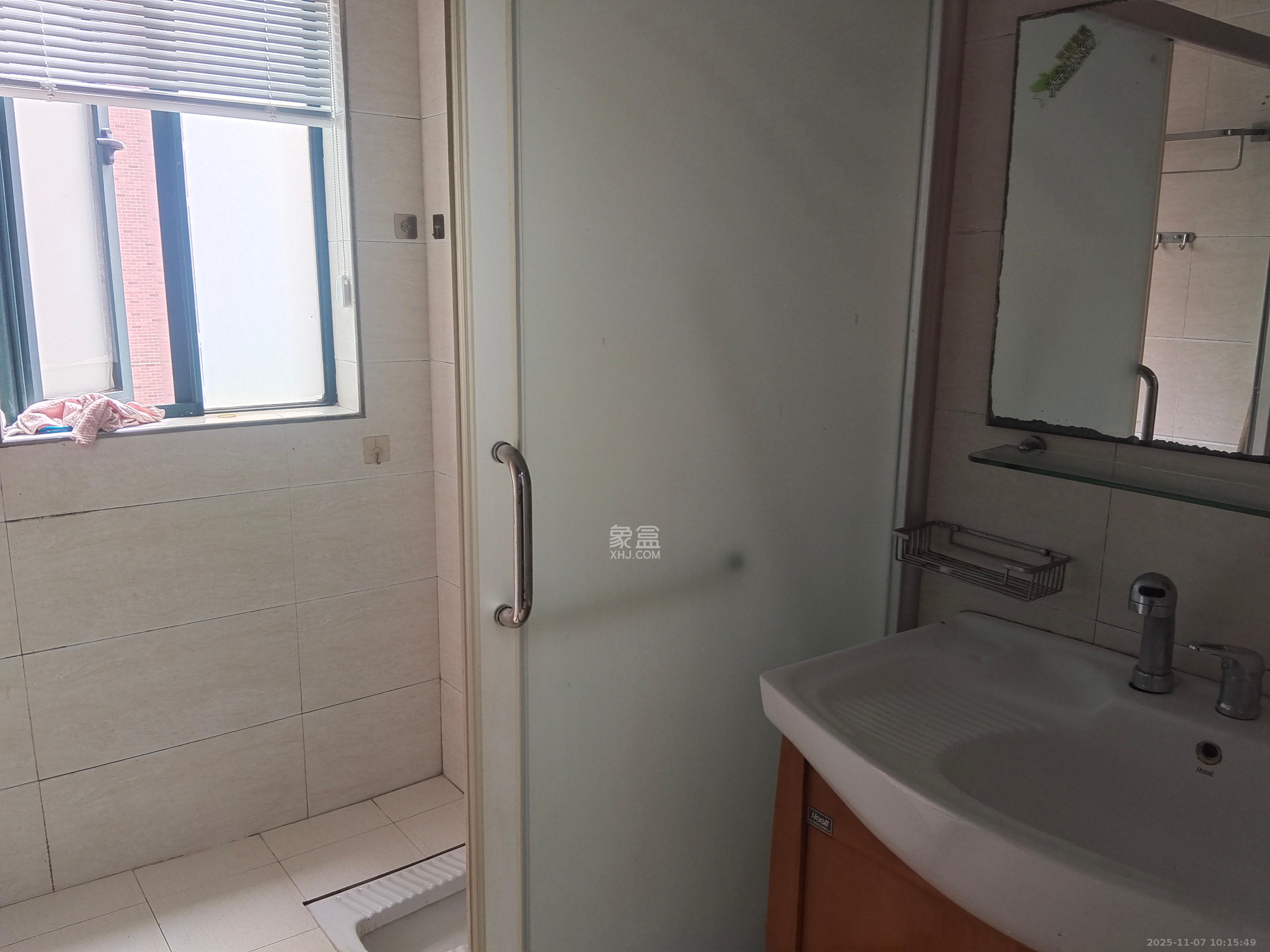 麓谷公馆（涉外国际公馆）  2室2厅1卫    2100.0元/月室内图