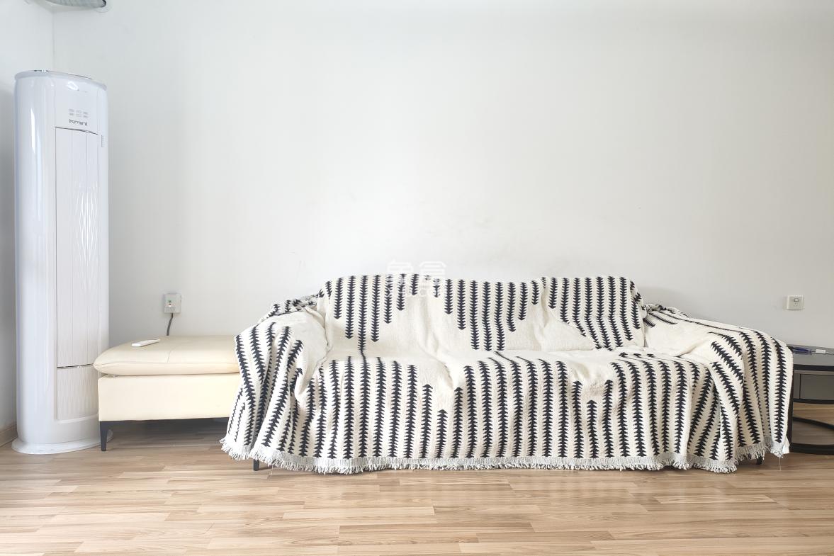 融创海口一号 3室2厅1卫 3600.0元/月 融创海口一号 3室2厅1卫 3600.0元/月室内图