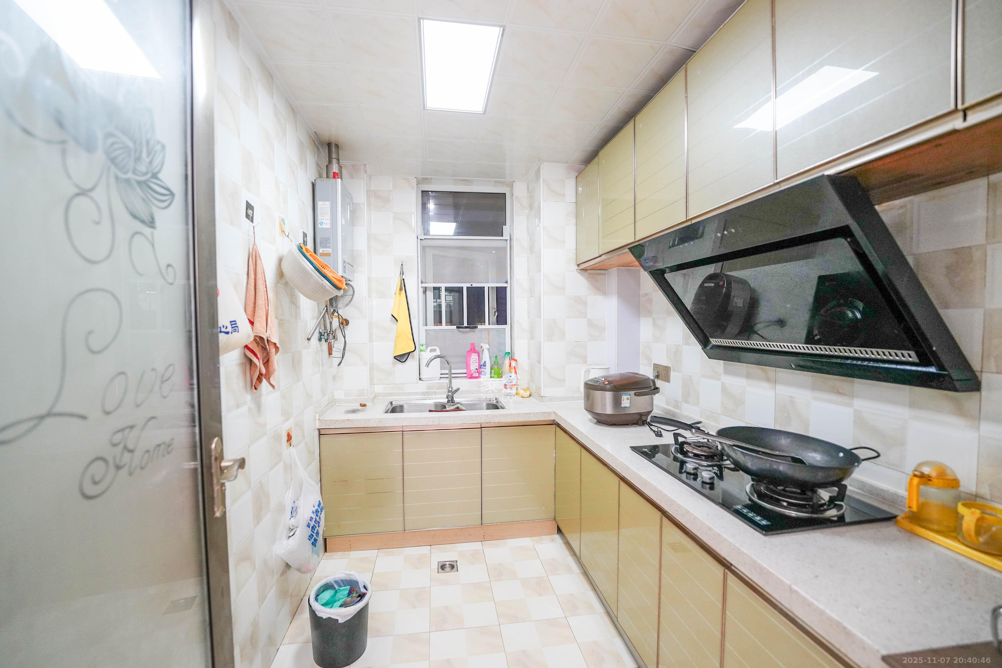 丽发新城  1室0厅0卫    55.0万厨房