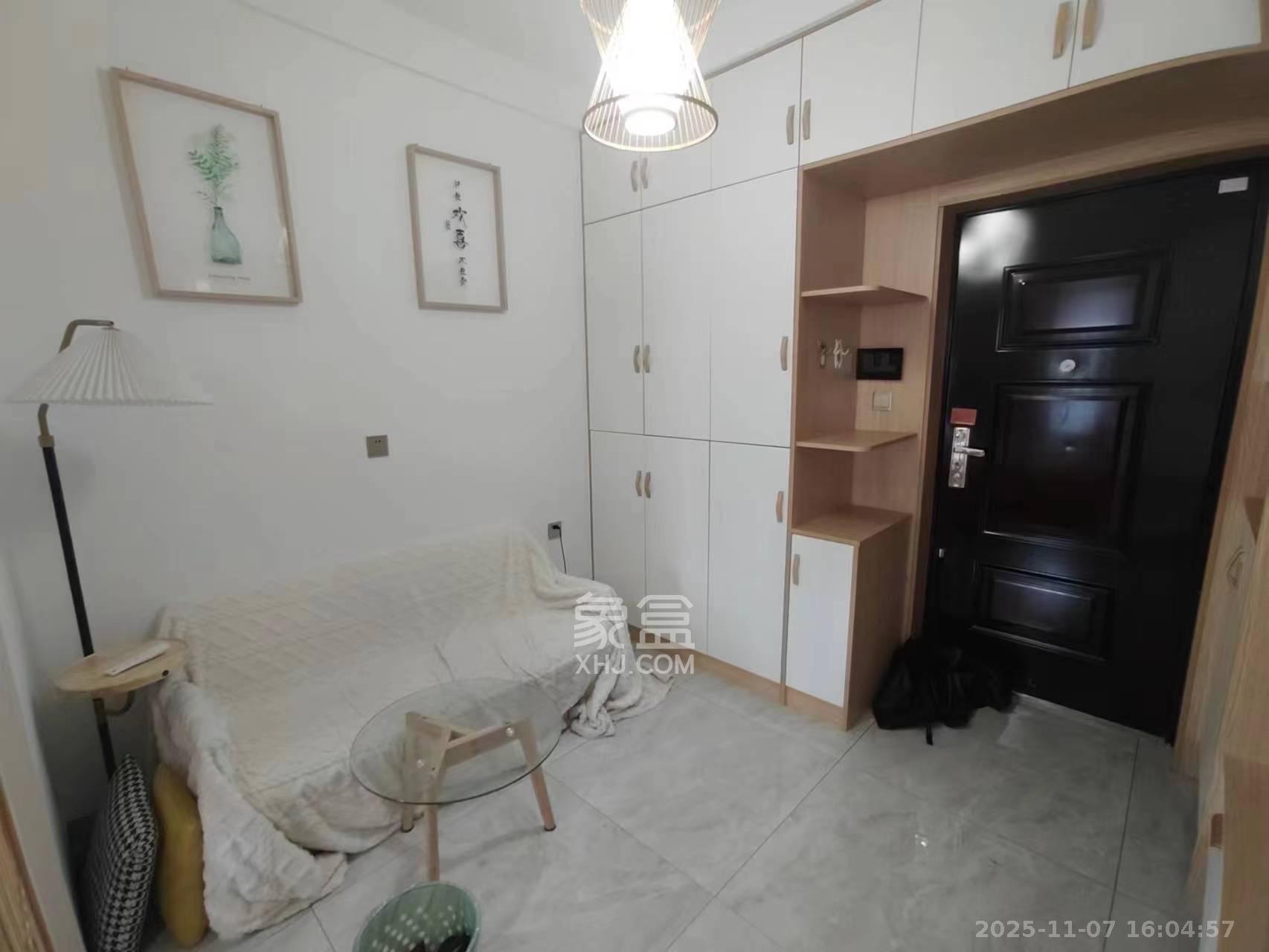 北辰三角洲E7区 1室1厅1卫 2400.0元/月 北辰三角洲E7区 1室1厅1卫 2400.0元/月室内图