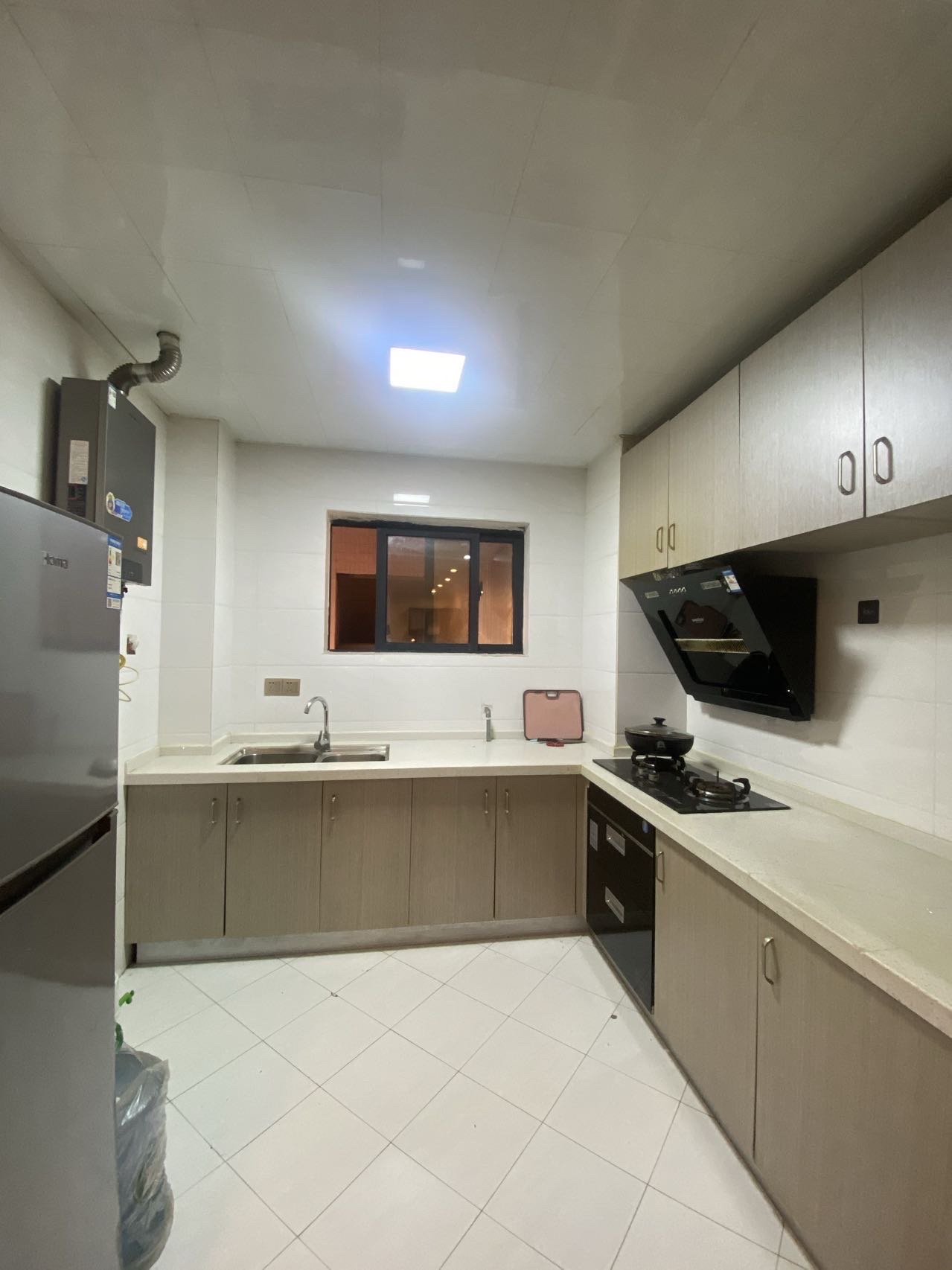 M国际  2室2厅1卫    1500.0元/月室内图