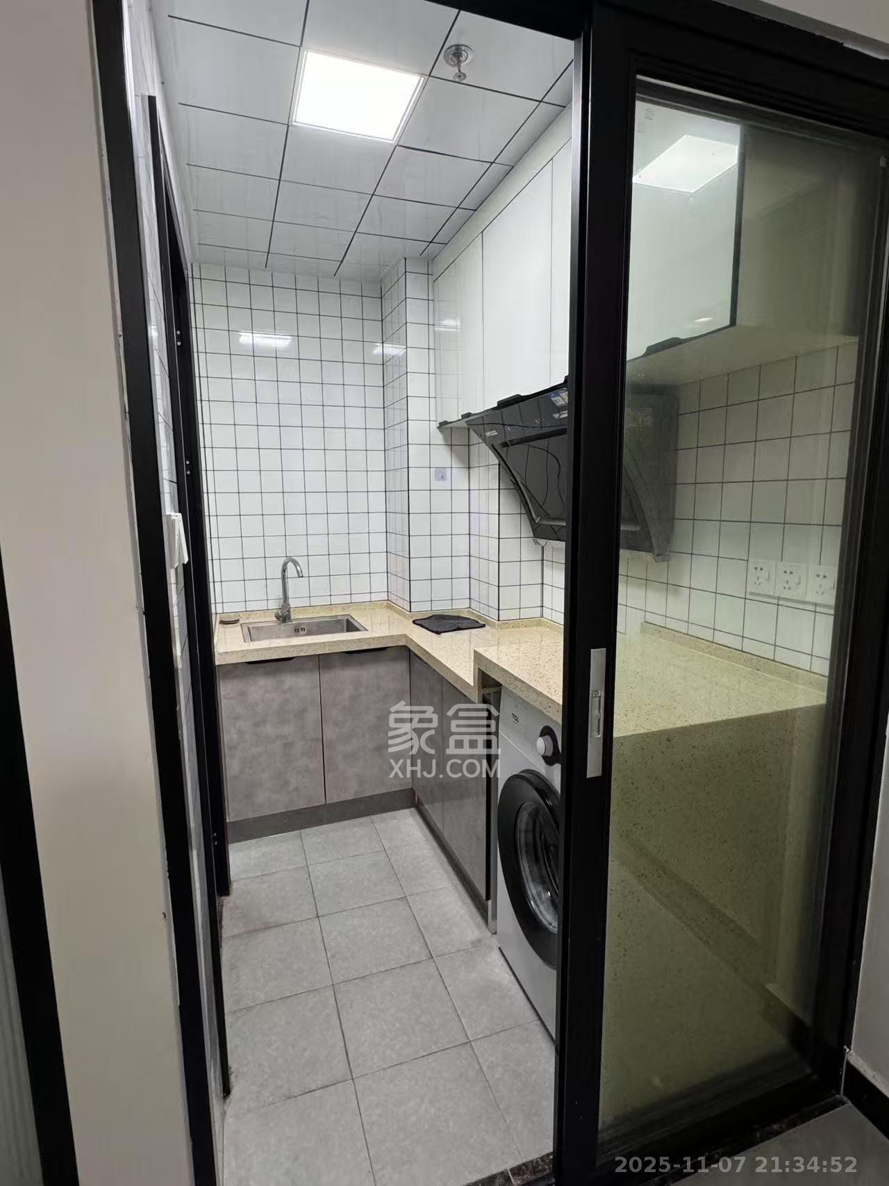 万润时光里  1室0厅0卫    1600.0元/月室内图