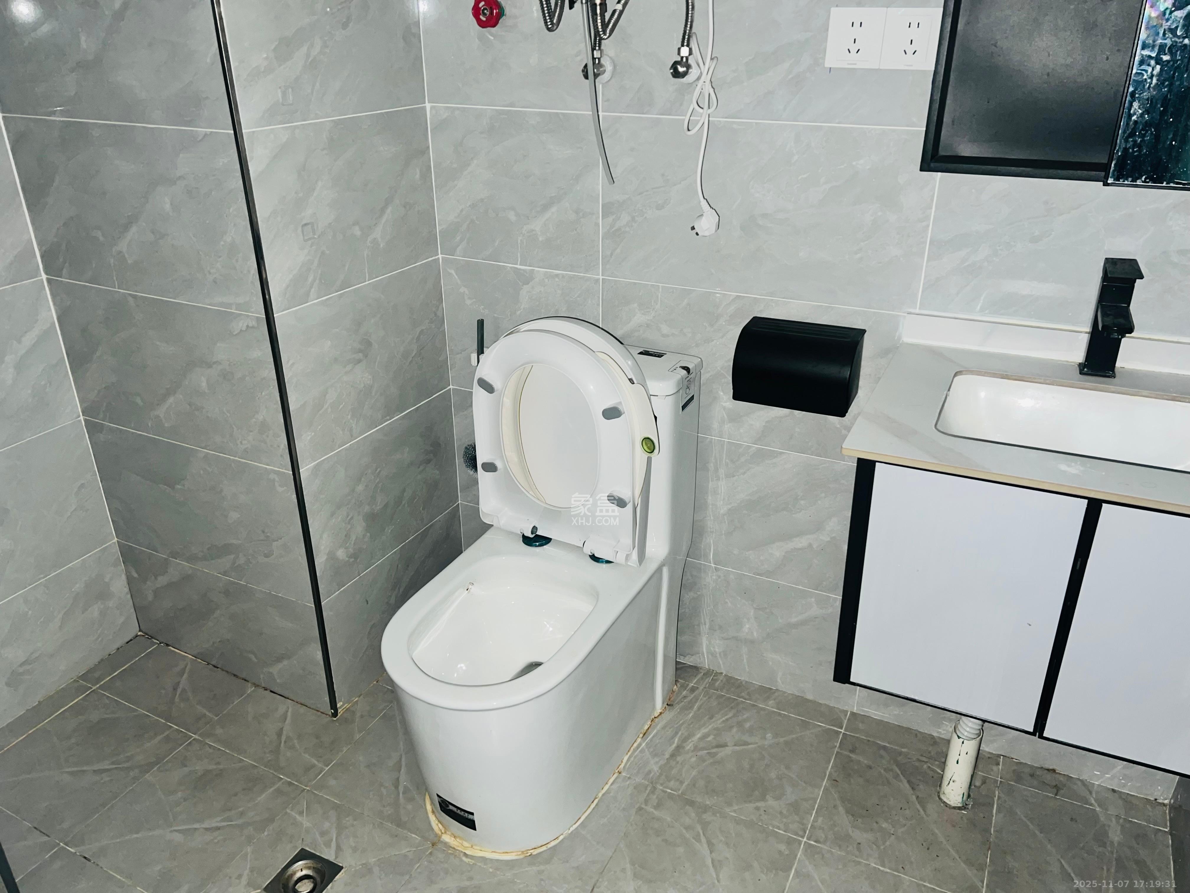 梅溪湖金茂湾 1室0厅0卫 1800.0元/月 梅溪湖金茂湾 1室0厅0卫 1800.0元/月室内图