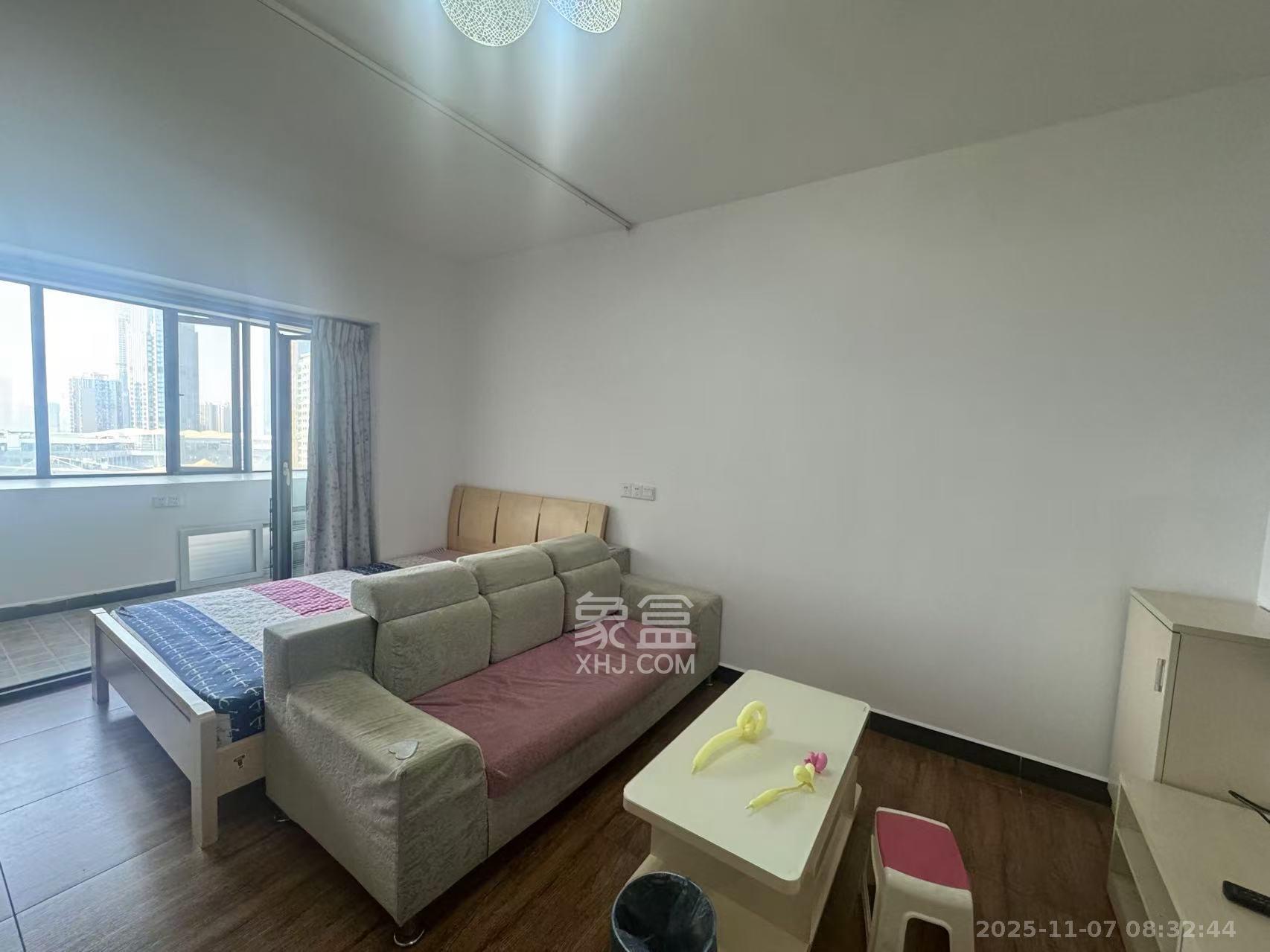 观园国际公寓  1室1厅1卫    1600.0元/月室内图