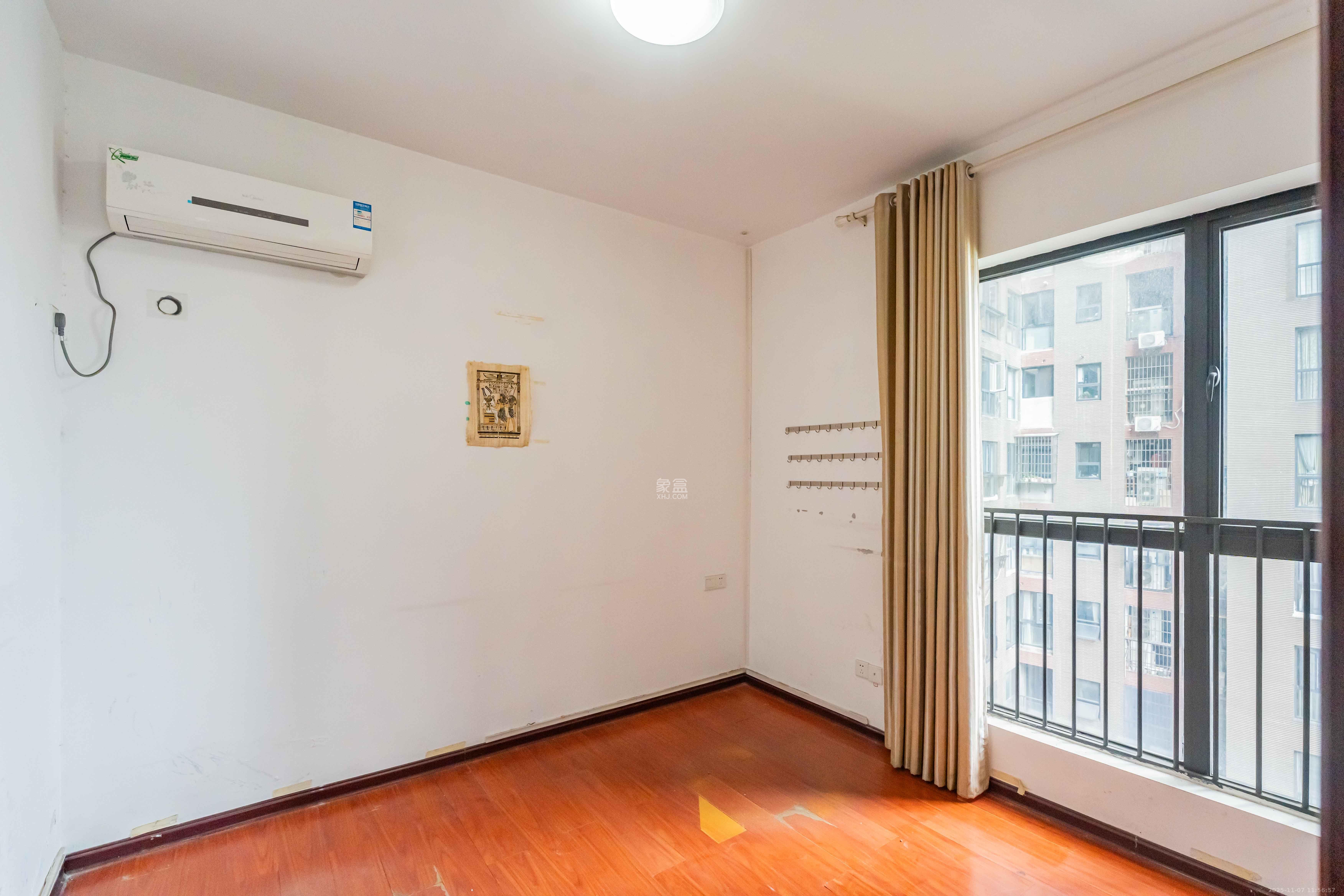 金土地第一湾 3室2厅2卫 2500.0元/月 金土地第一湾 3室2厅2卫 2500.0元/月室内图