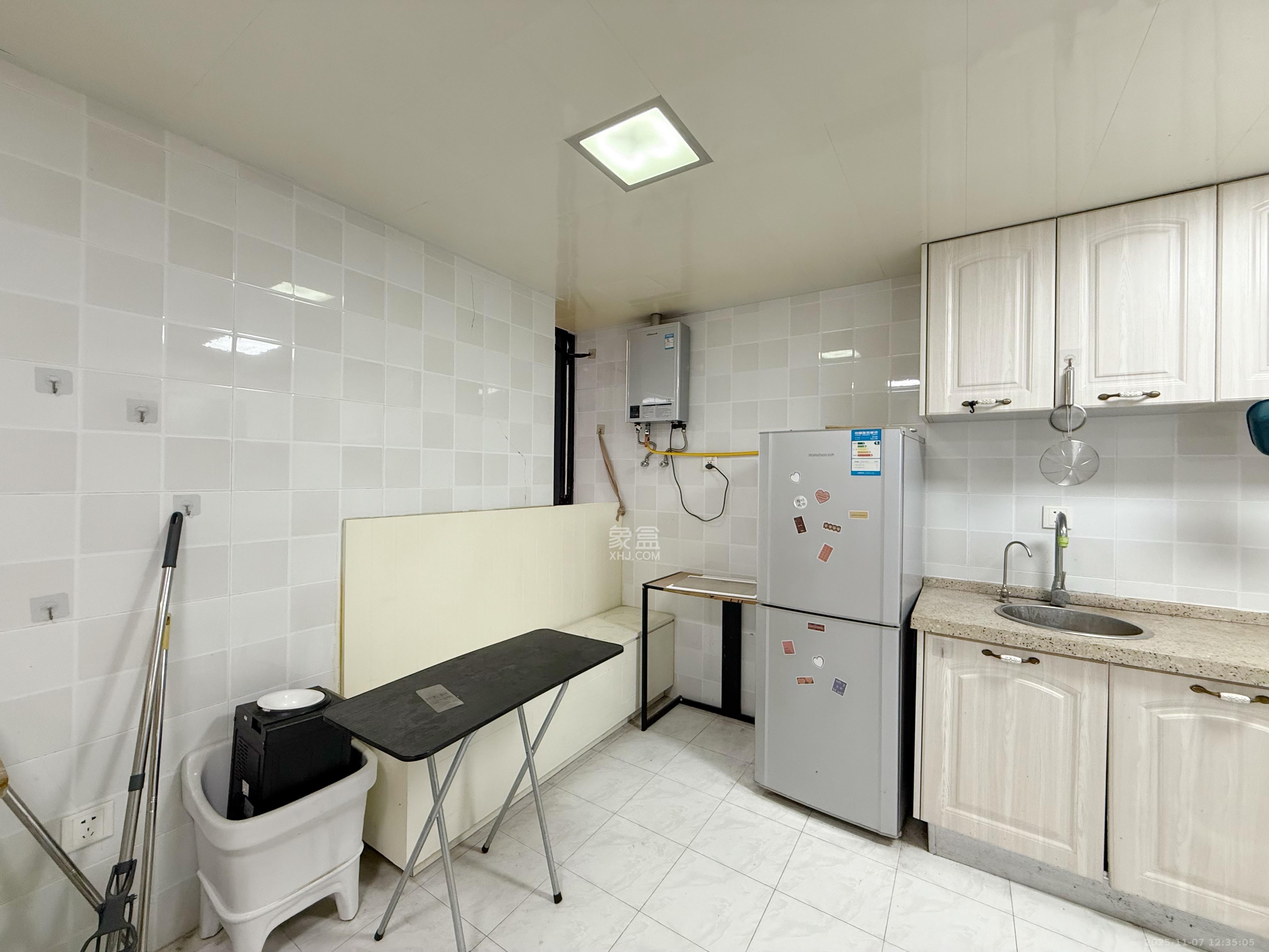 蓝山郡  1室1厅1卫    1500.0元/月室内图