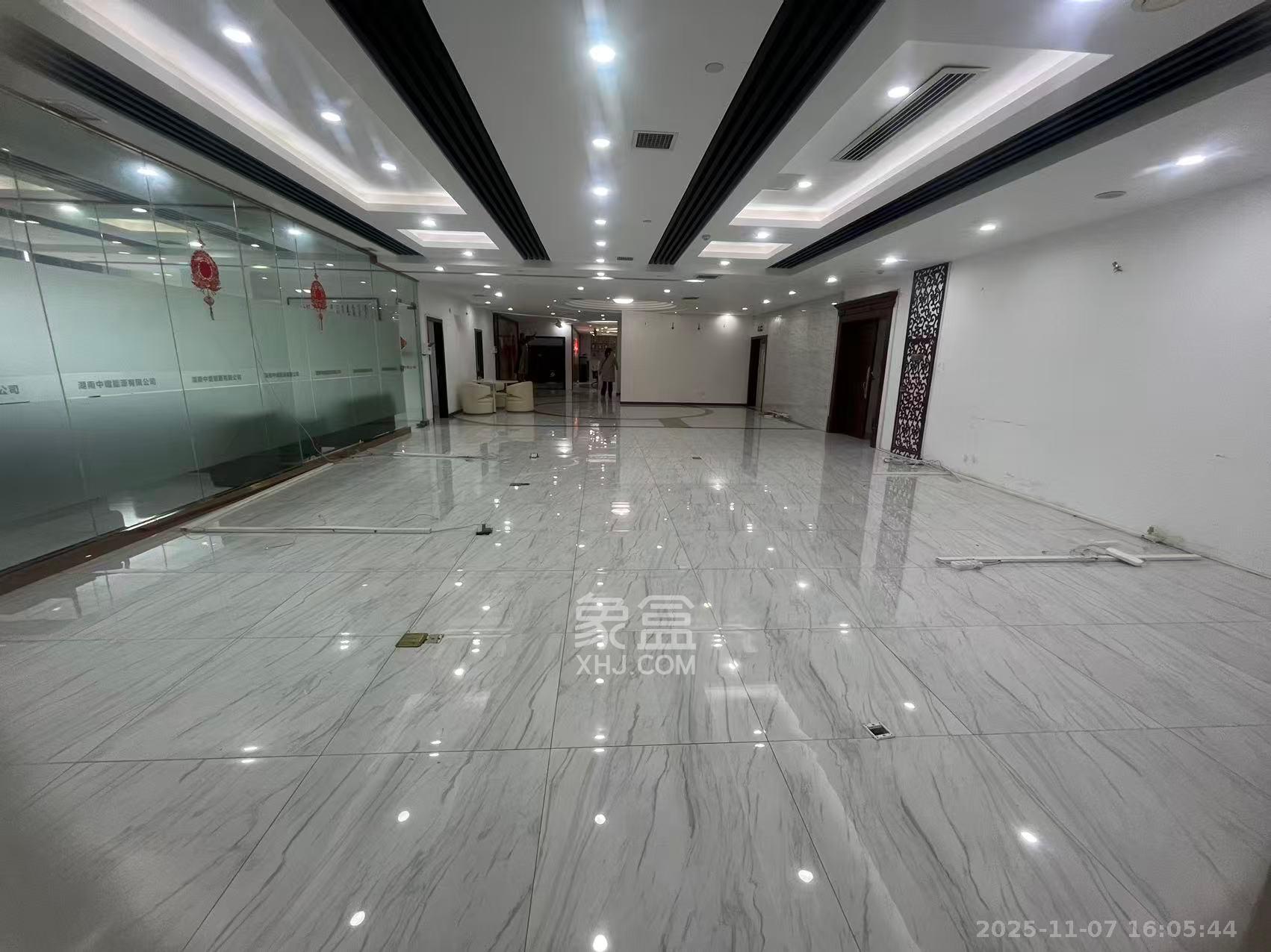 融科东南海   1200.0㎡      45000.0元/月室内图