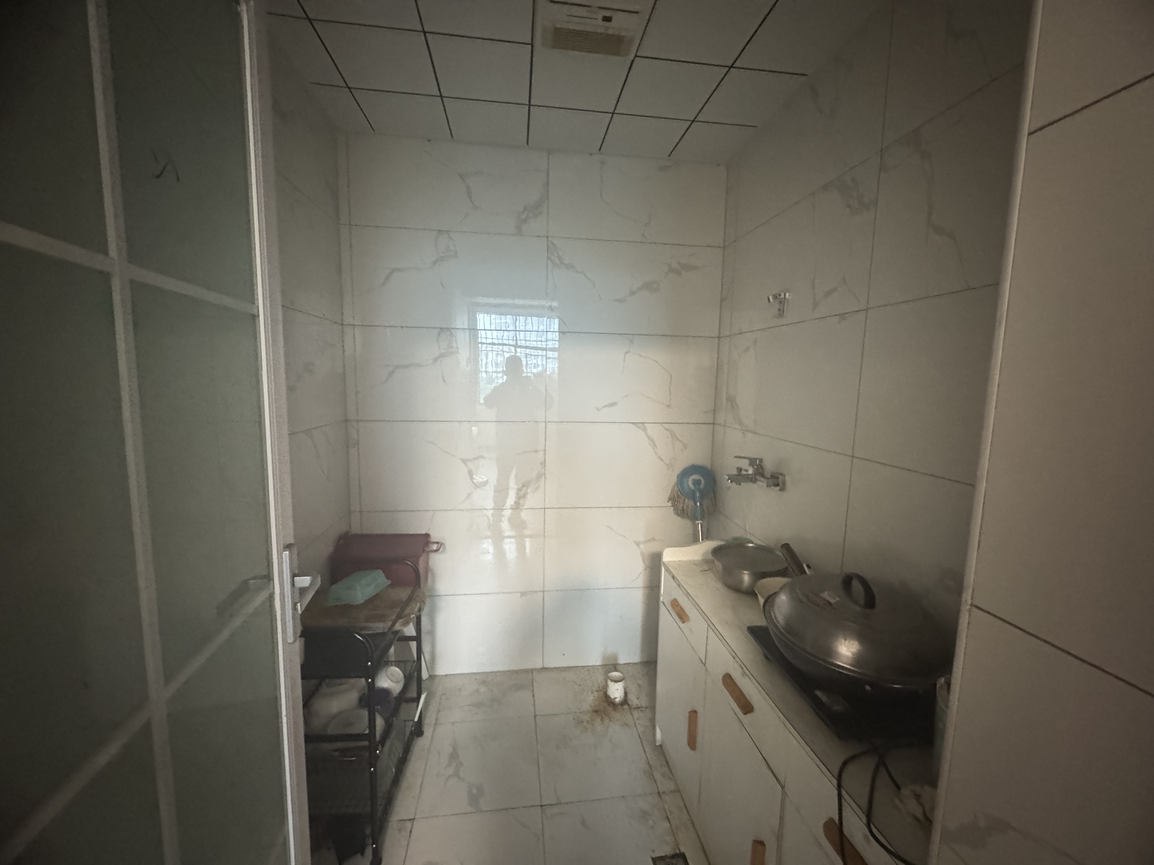 娄星区散盘 4室2厅1卫 34.8万 娄星区散盘 4室2厅1卫 34.8万客厅