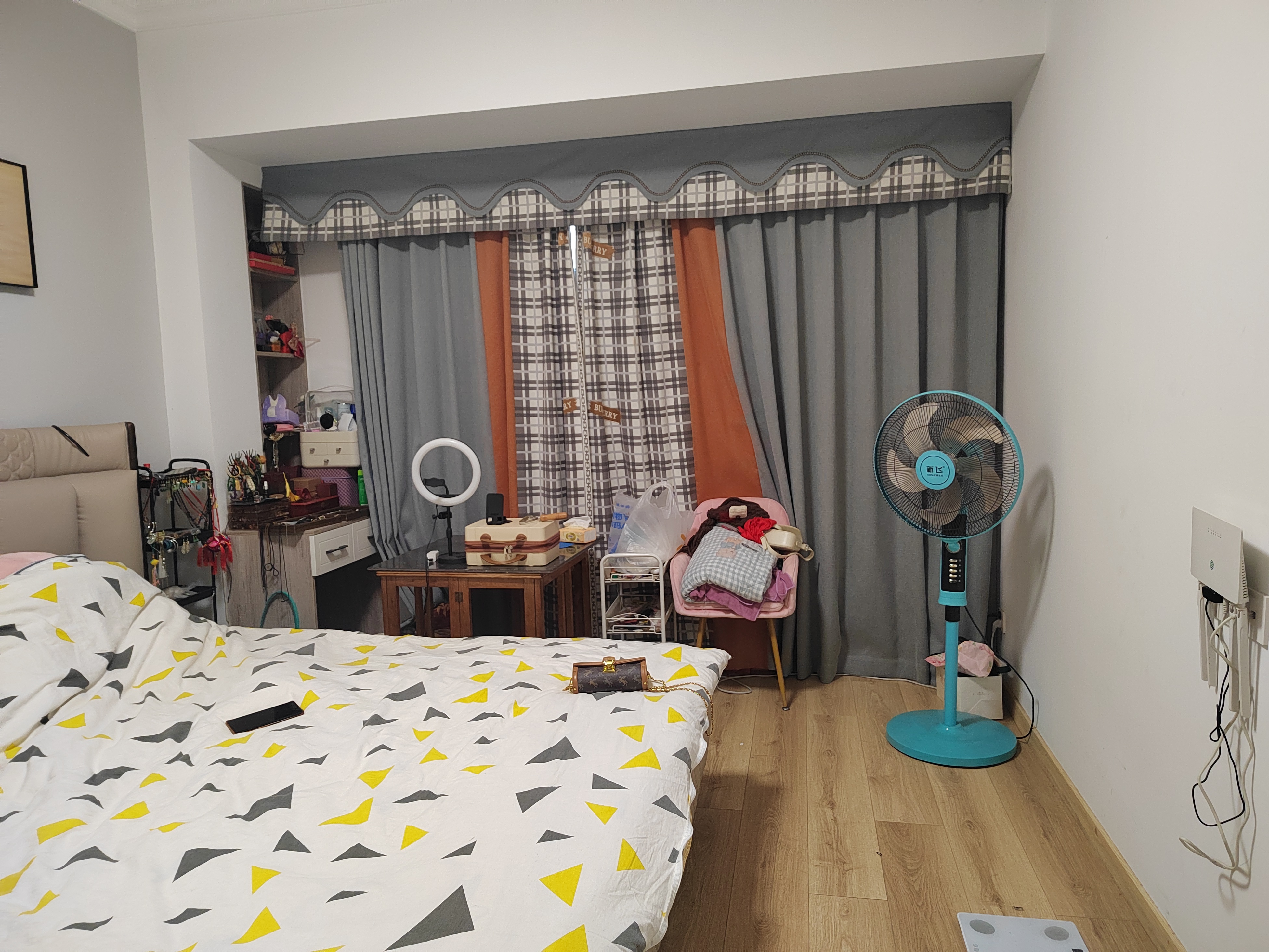 益阳印象  4室2厅2卫    118.0万室内图