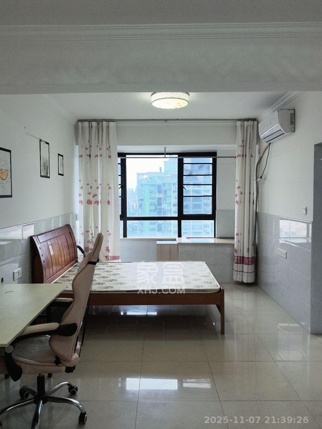 天下一家  1室1厅1卫    1700.0元/月