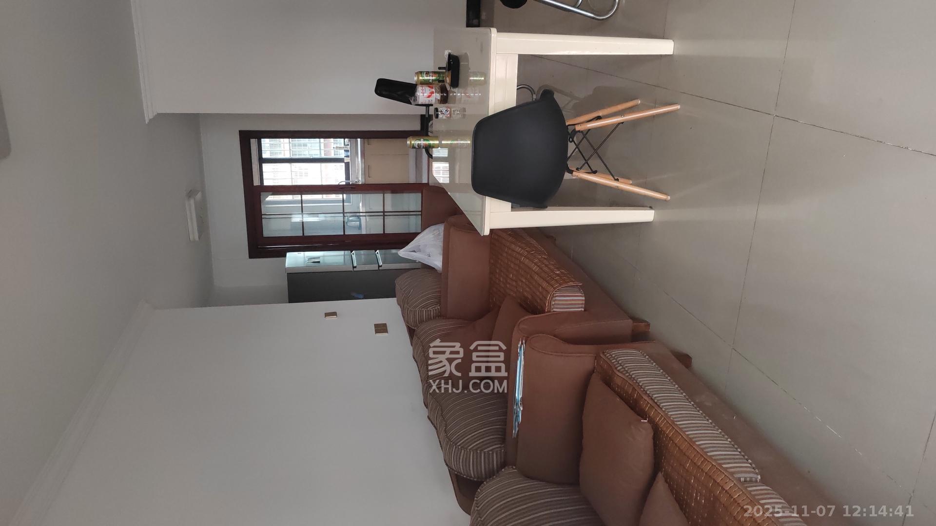 东业上城嘉苑(晟悦国际) 3室2厅2卫 2200.0元/月 东业上城嘉苑(晟悦国际) 3室2厅2卫 2200.0元/月室内图