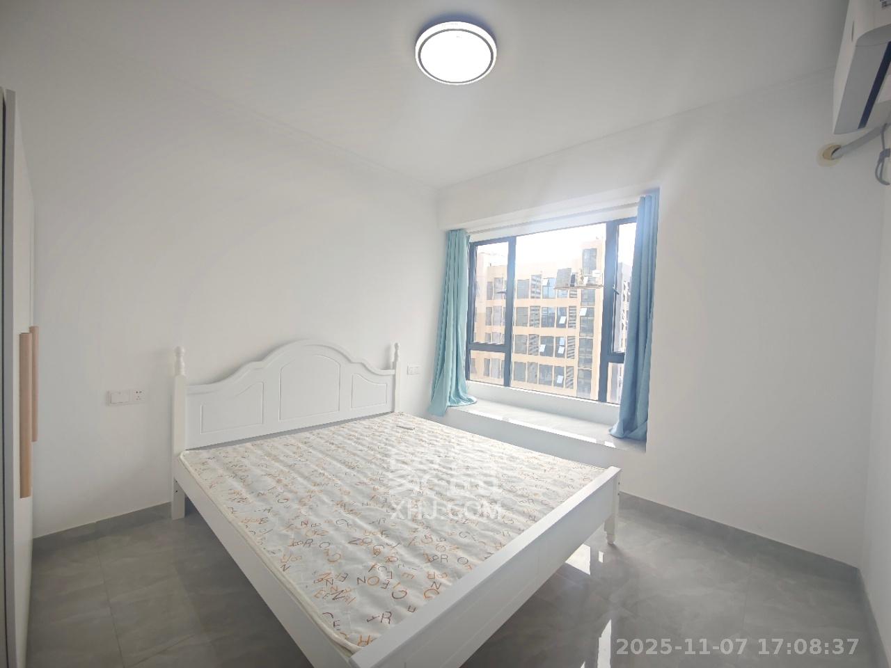 长房云公馆  3室2厅2卫    2500.0元/月室内图